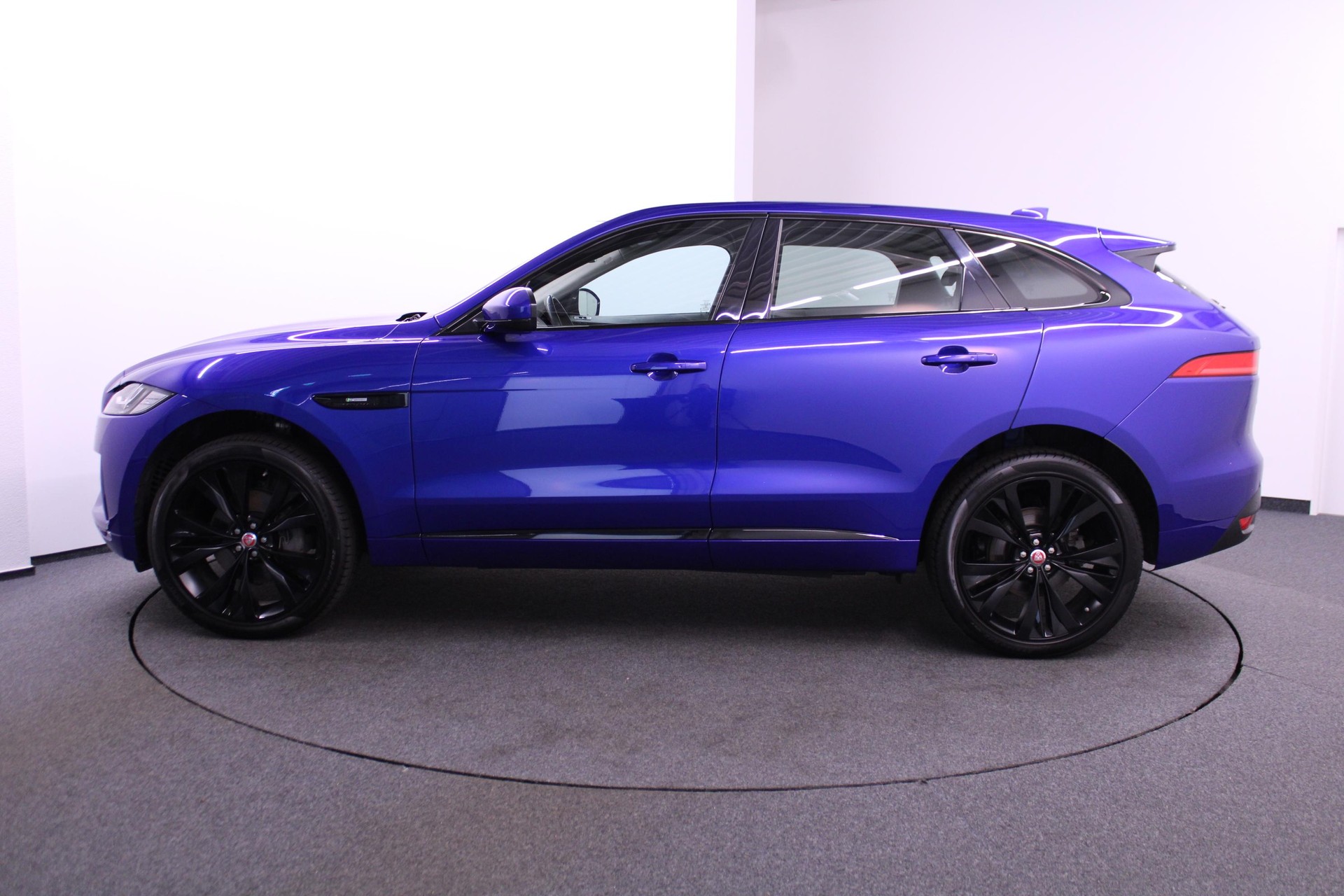 JAGUAR F-Pace 2.0 T 300 R-Sport AWD *LEASING 1.99%*-image-3