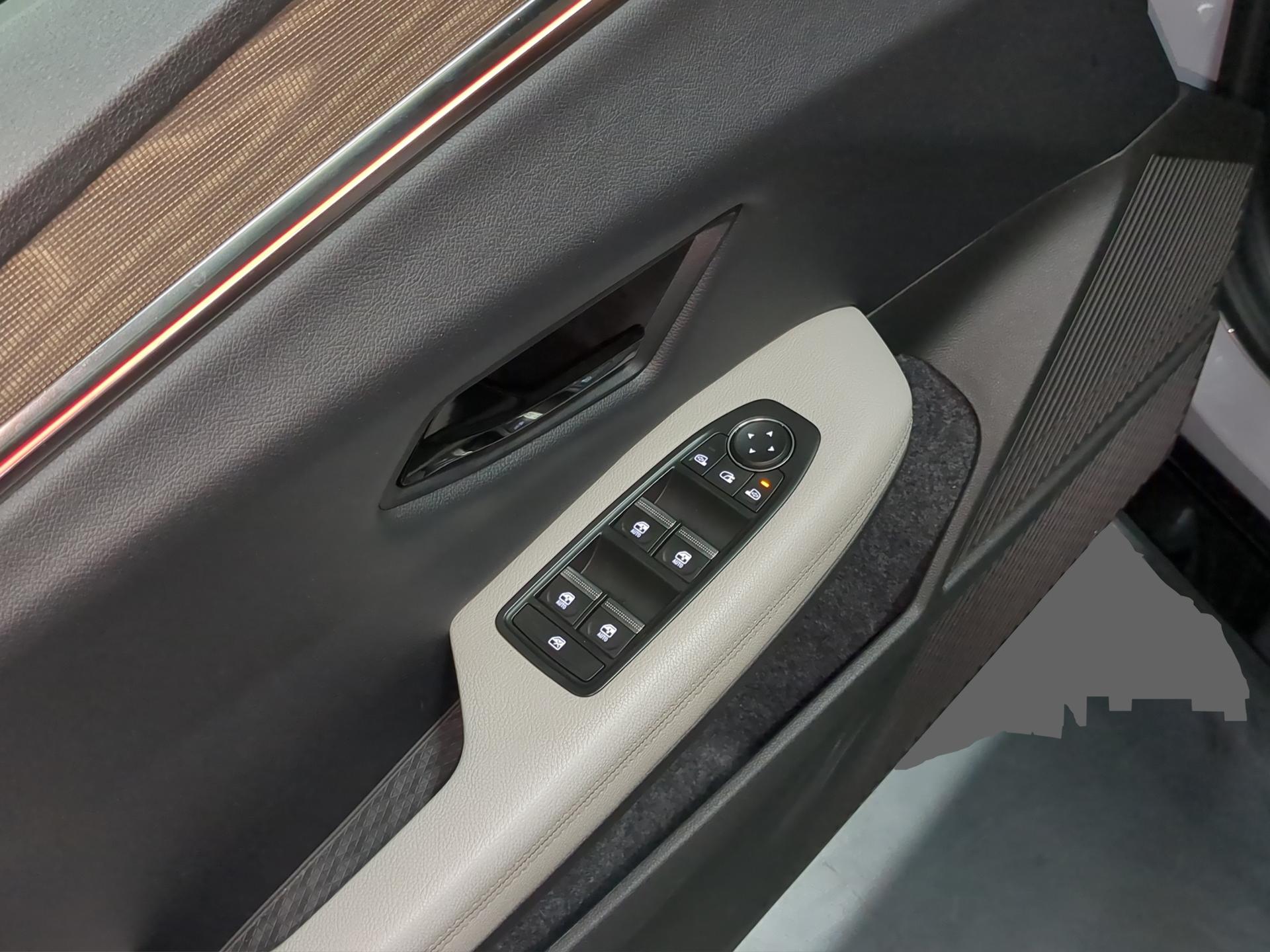 RENAULT Mégane E-TECH EV60 Iconic-image-17