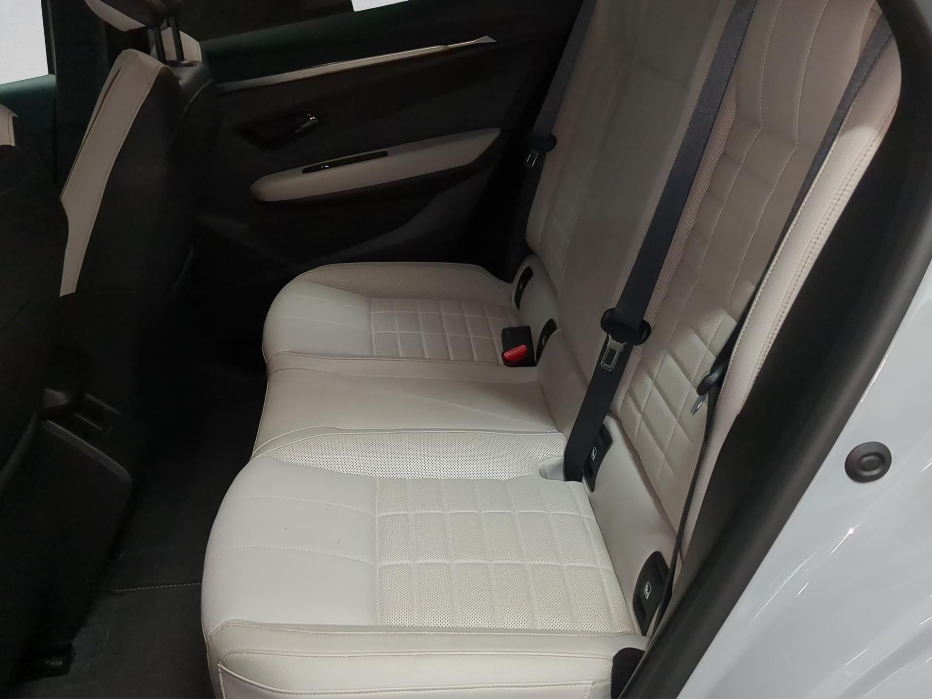RENAULT Mégane E-TECH EV60 Iconic-image-13