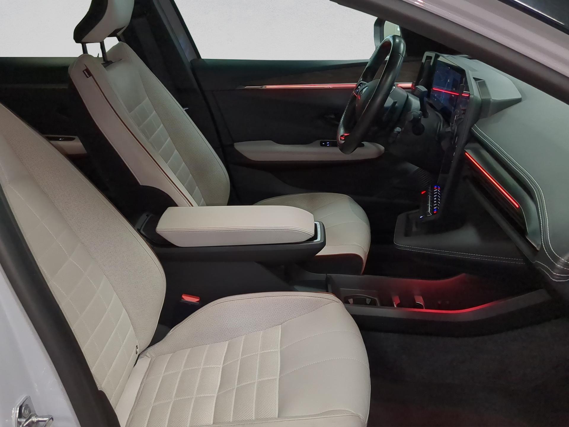 RENAULT Mégane E-TECH EV60 Iconic-image-15