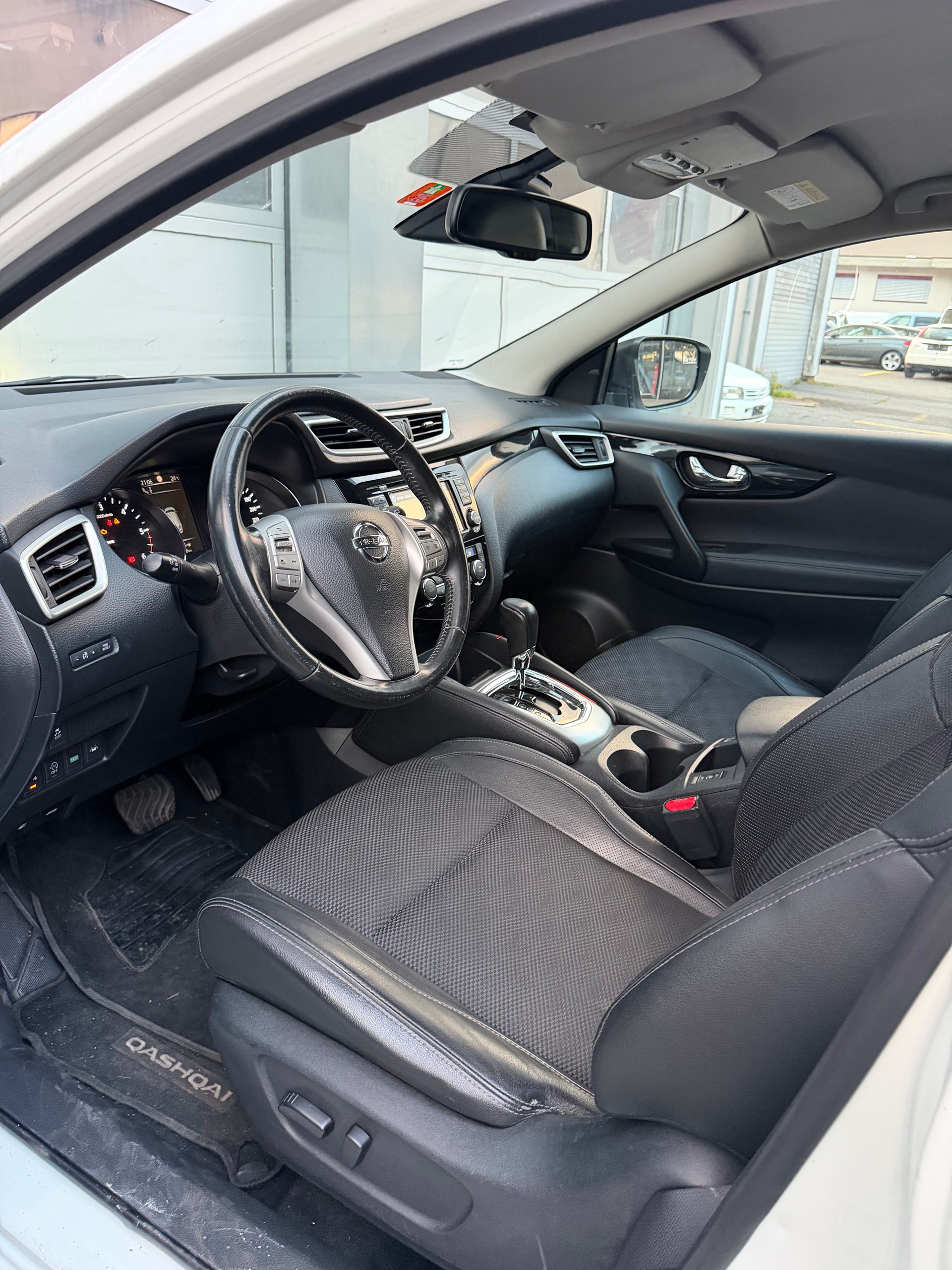 NISSAN Qashqai 1.6 dCi acenta Xtronic CVT-image-9