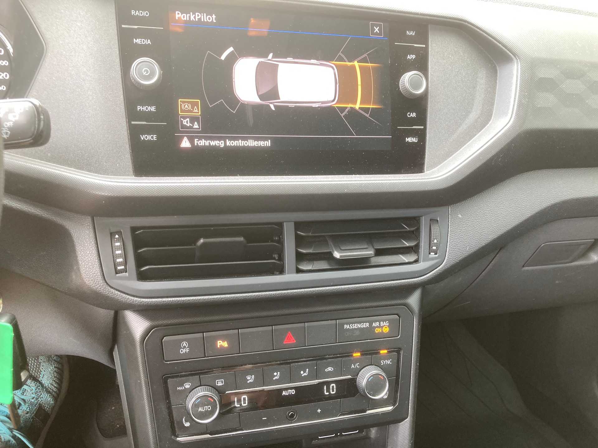 VW T-Cross 1.0 TSI-image-3