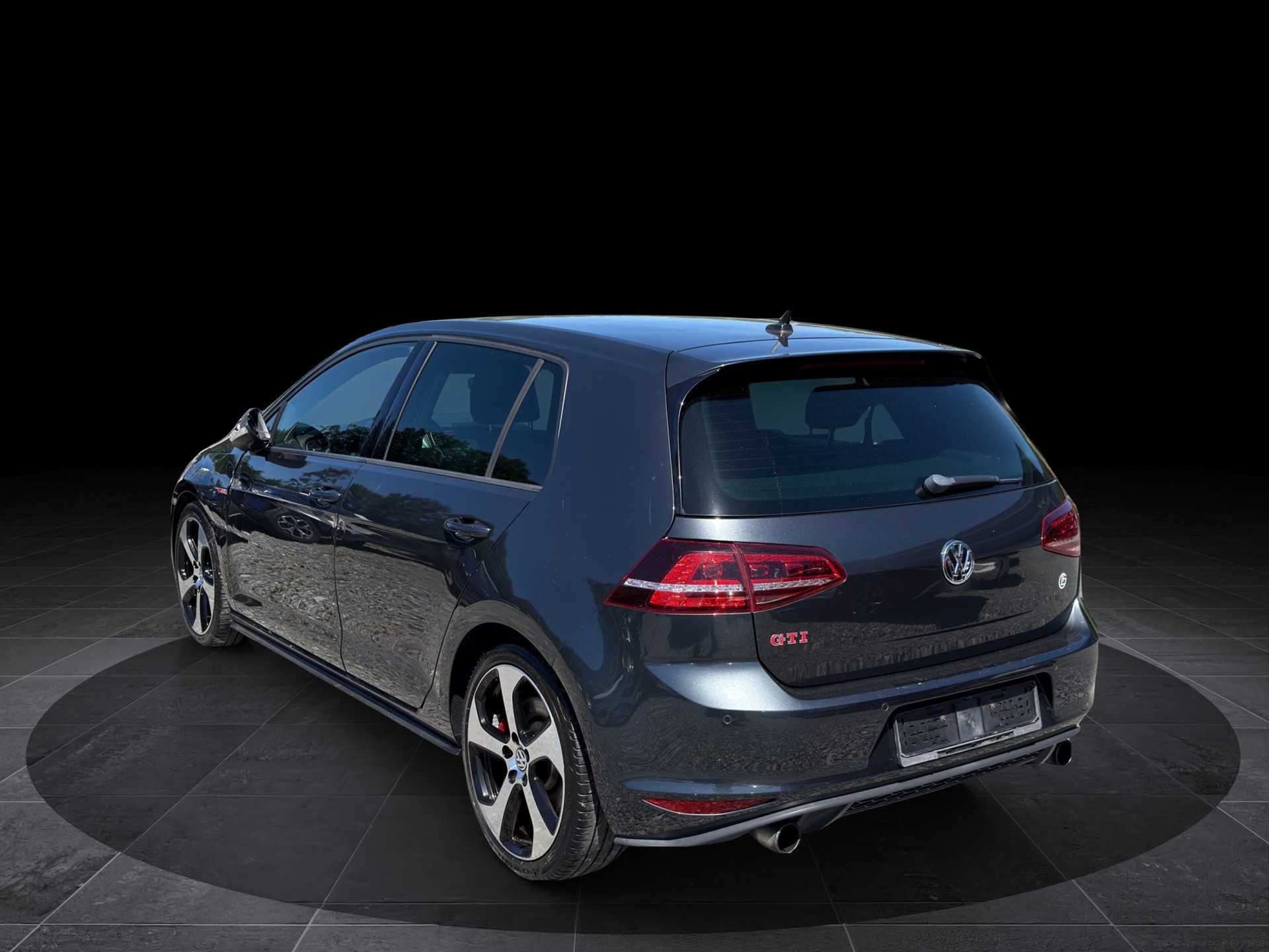 VW Golf 2.0 TSI GTI Performance DSG-image-3