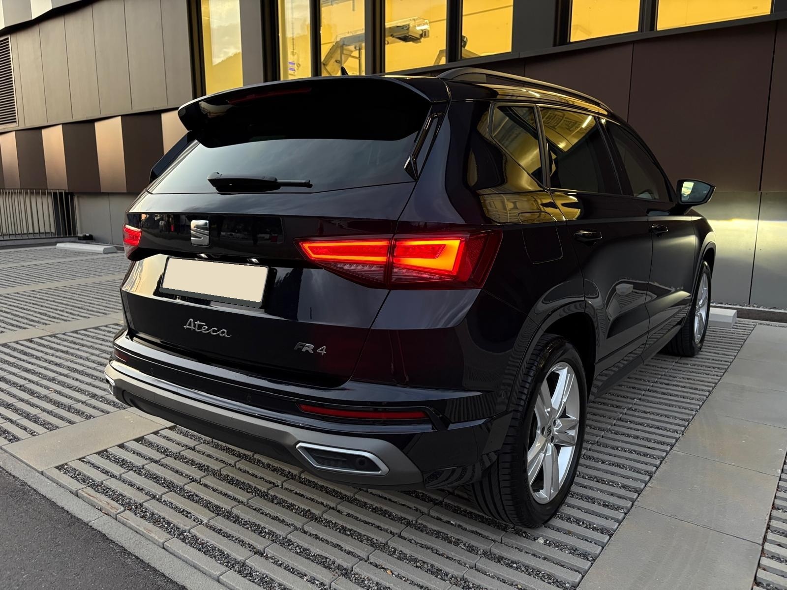 SEAT Ateca 2.0 TDI CR Hola FR DSG 4Drive-image-5
