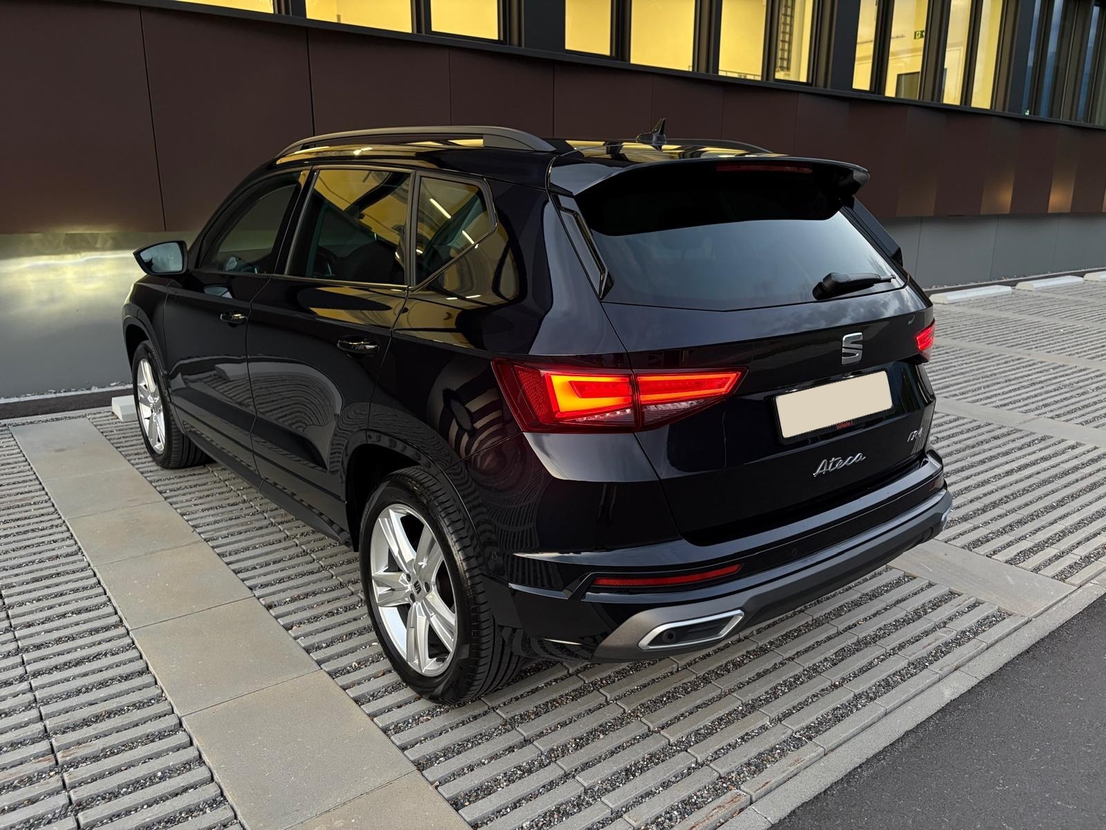 SEAT Ateca 2.0 TDI CR Hola FR DSG 4Drive-image-4
