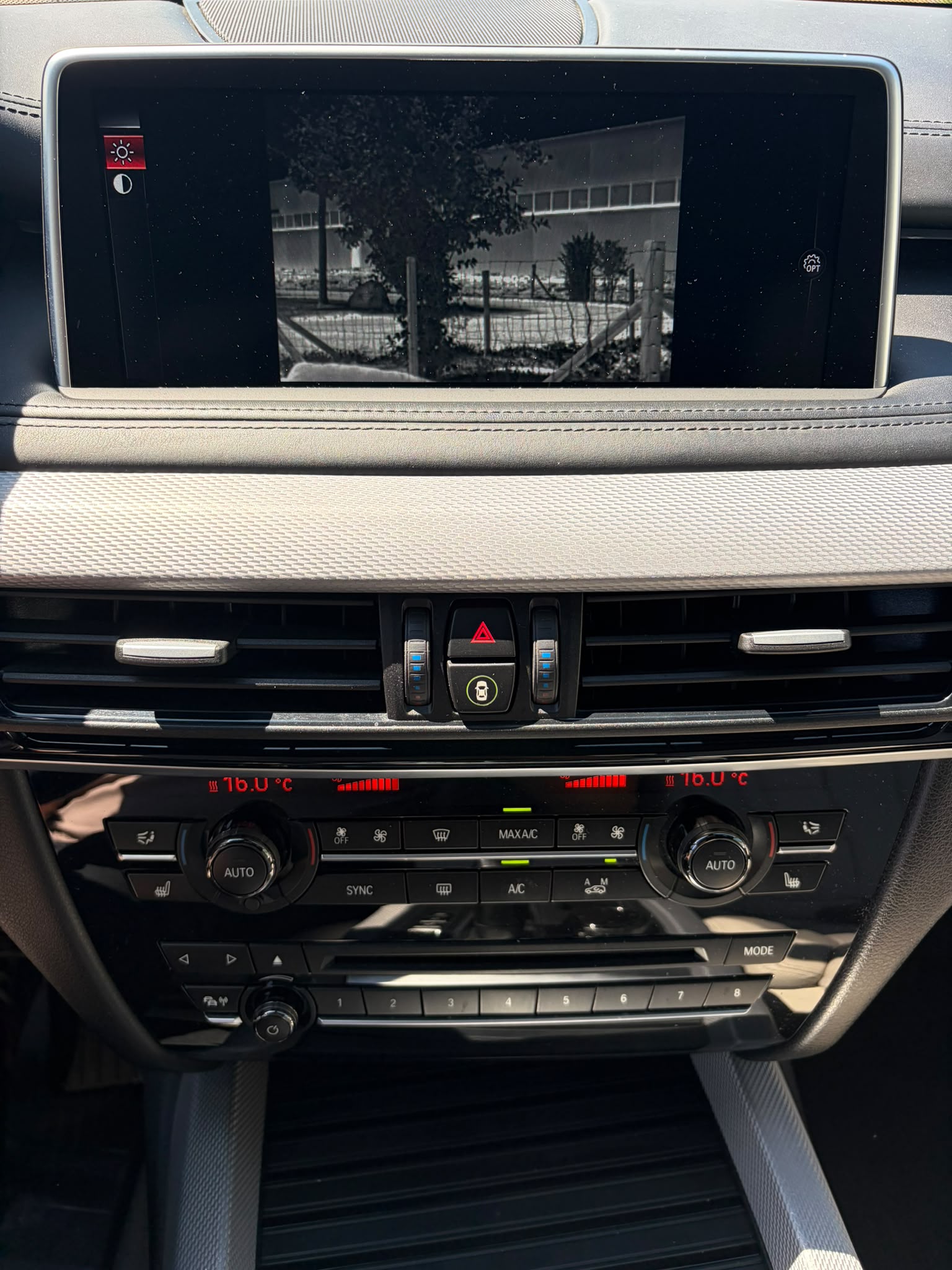 BMW X5 xDrive M50d Steptronic-image-12