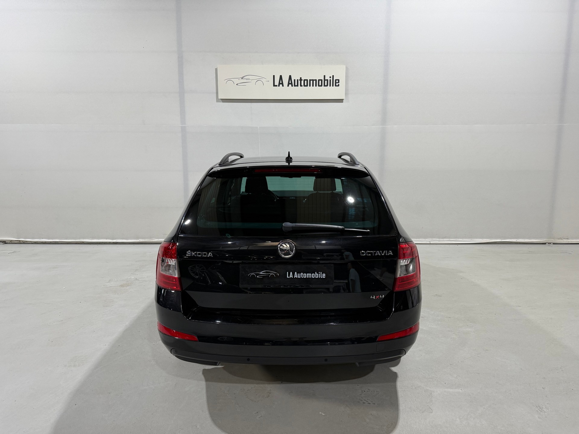 SKODA Octavia Combi 1.8 TSI Ambition 4x4 DSG-image-7