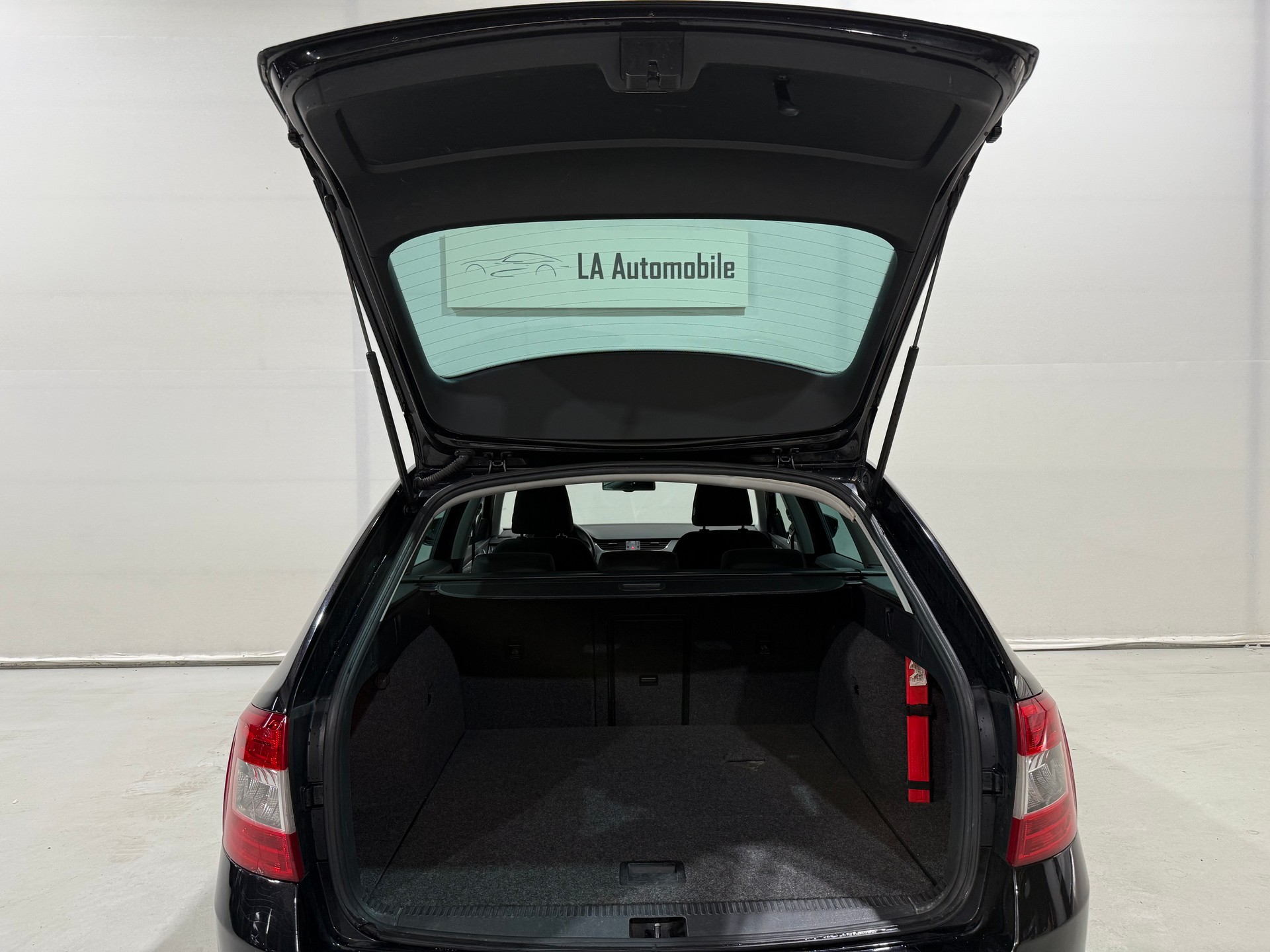 SKODA Octavia Combi 1.8 TSI Ambition 4x4 DSG-image-10