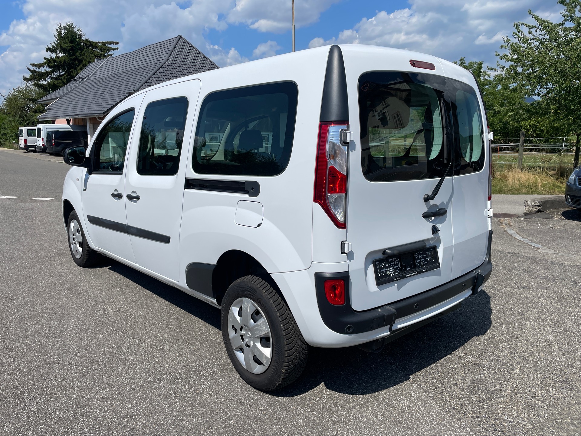 RENAULT KANGOO MAXI Z.E. 33 R60 1x Rollstuhlplatz (N)-image-4