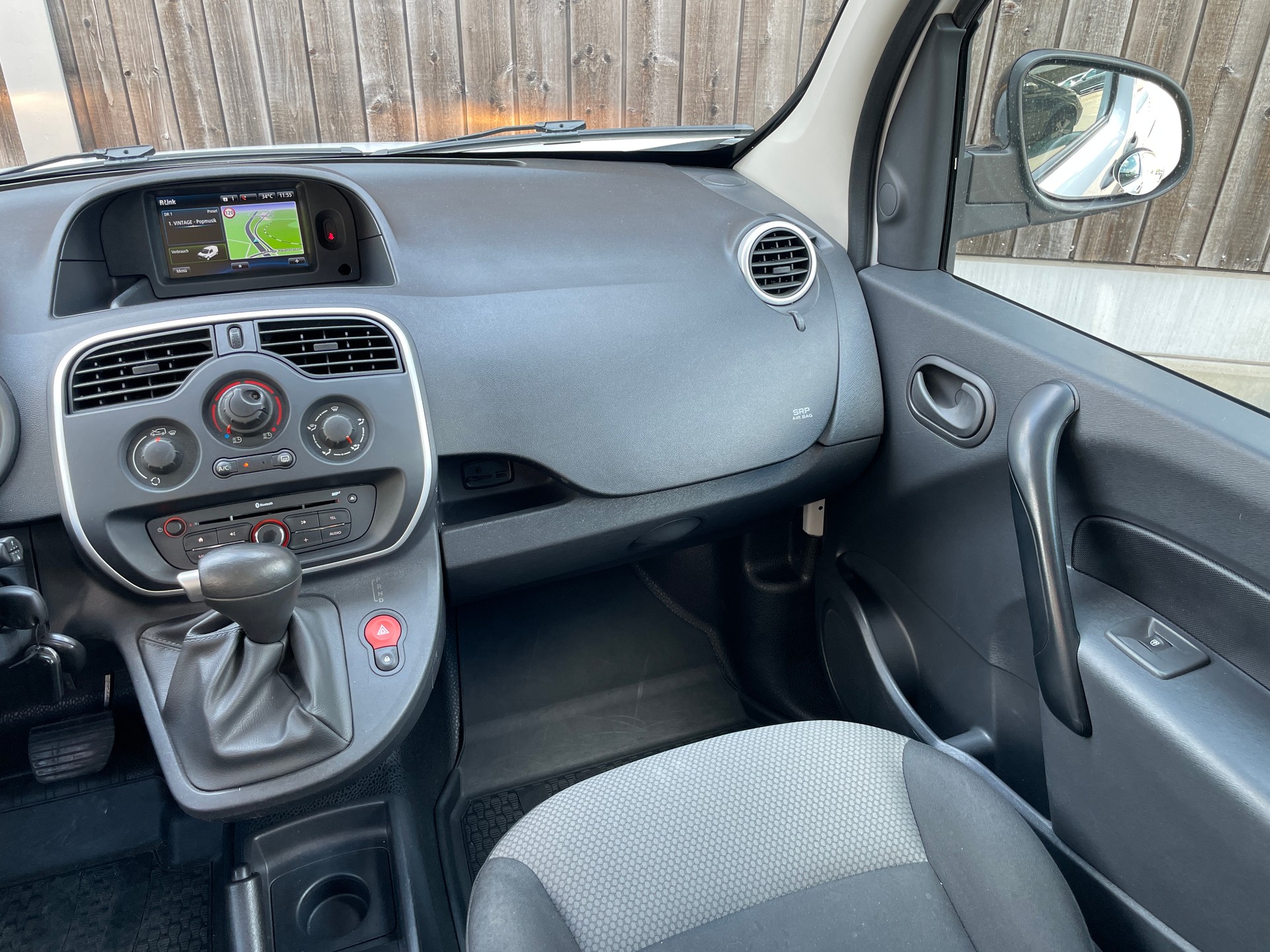 RENAULT KANGOO MAXI Z.E. 33 R60 1x Rollstuhlplatz (N)-image-16