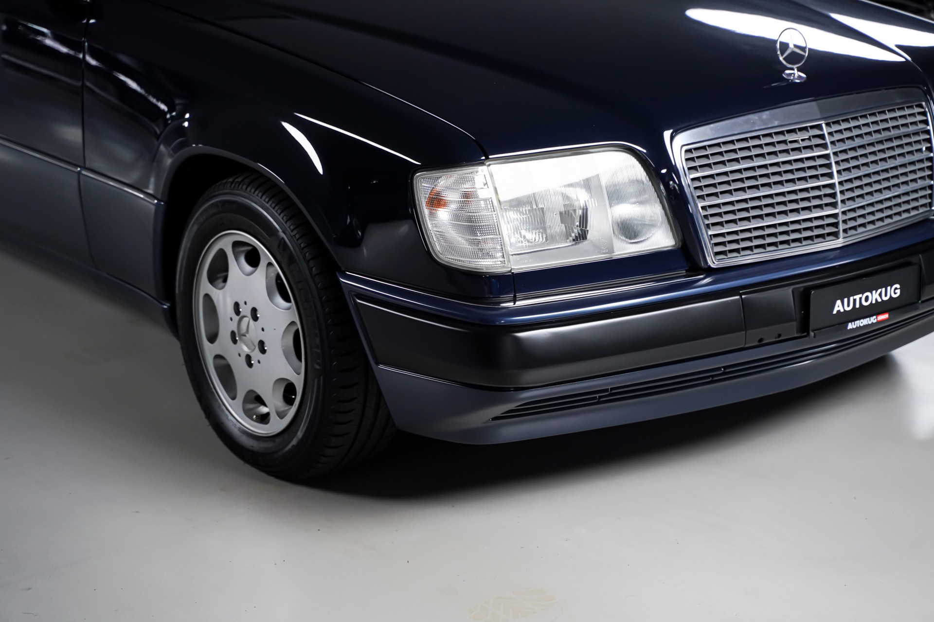 MERCEDES-BENZ 300 CE-24 Cabrio-image-3