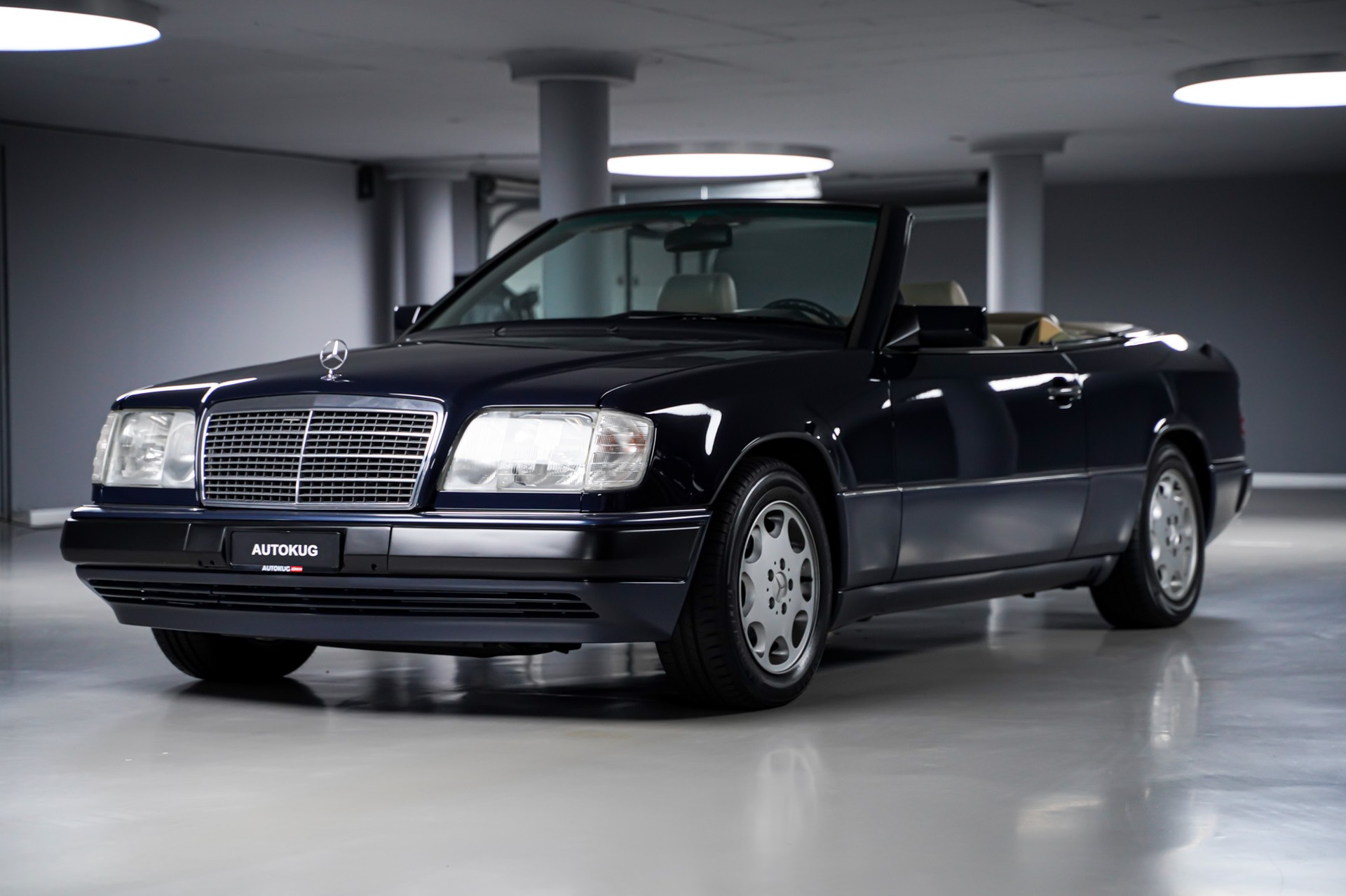 MERCEDES-BENZ 300 CE-24 Cabrio-image-7