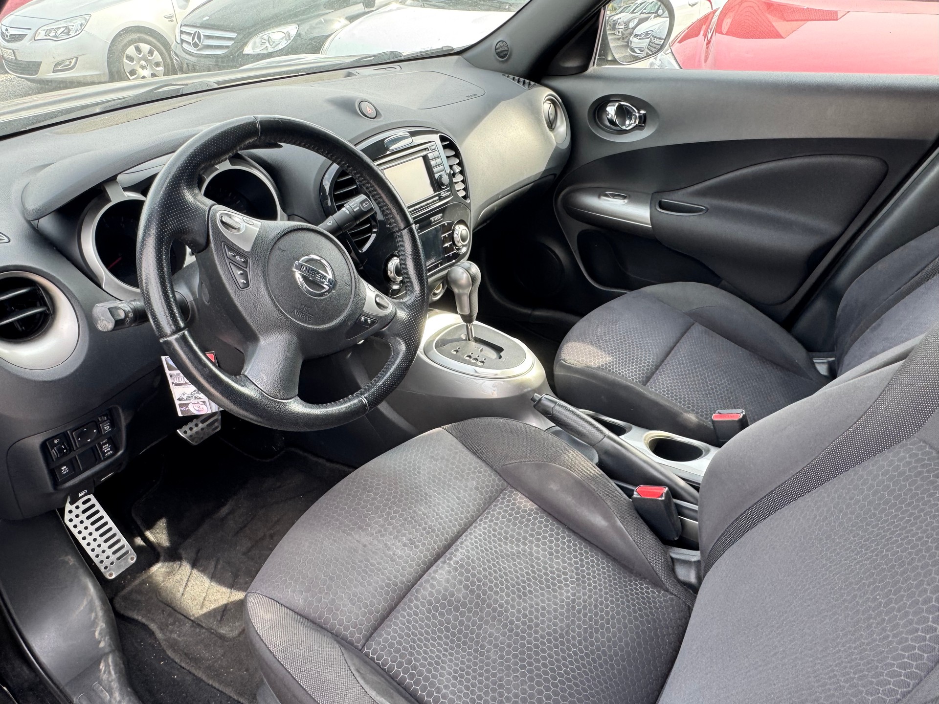 NISSAN Juke 1.6 DIG-T tekna 4x4 Xtronic M-CVT-image-5