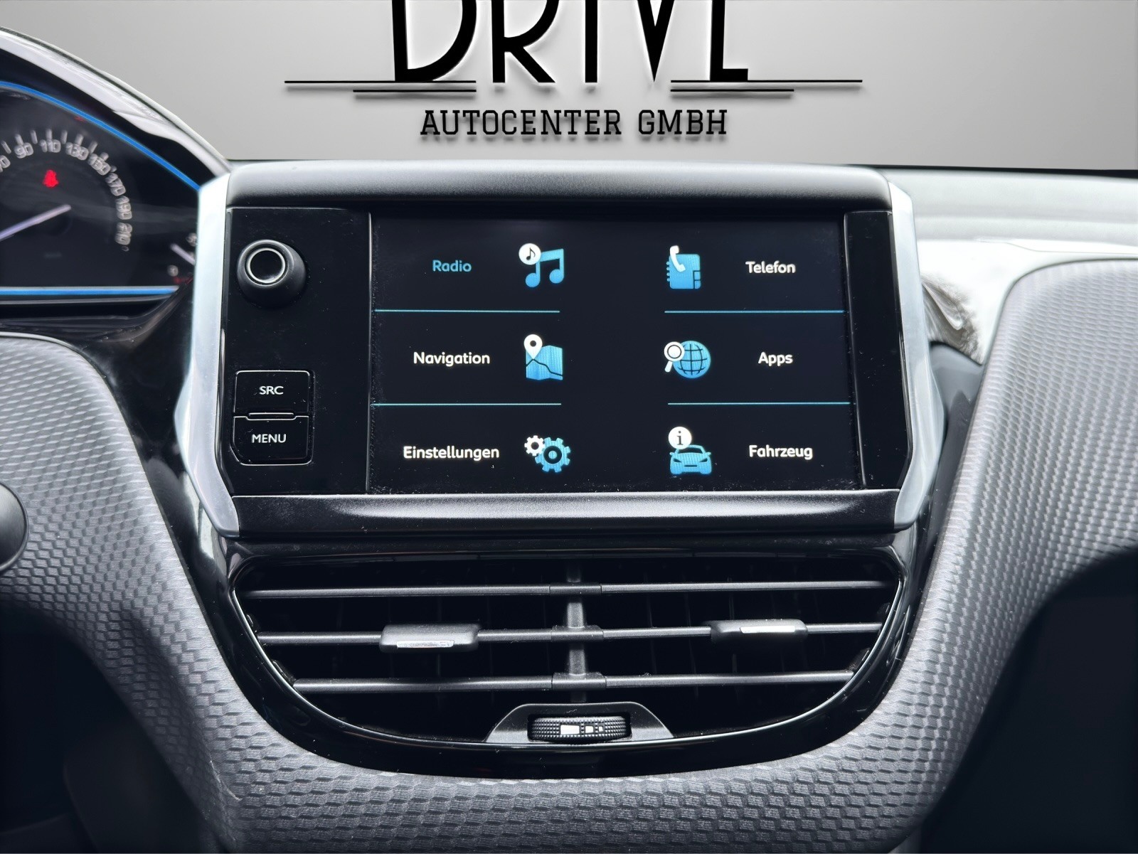 PEUGEOT 2008 1.2 PureTech Allure EAT6-image-15