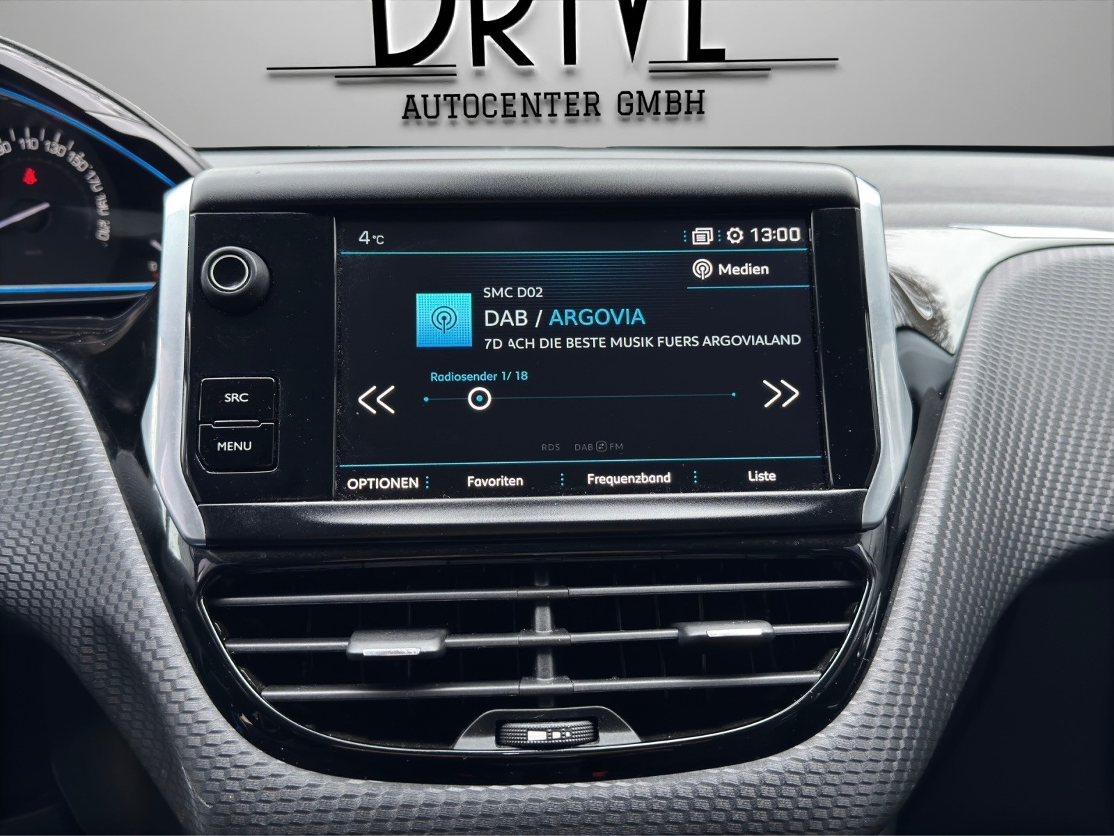 PEUGEOT 2008 1.2 PureTech Allure EAT6-image-14
