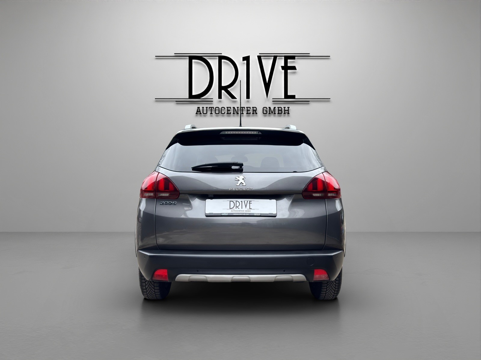 PEUGEOT 2008 1.2 PureTech Allure EAT6-image-5