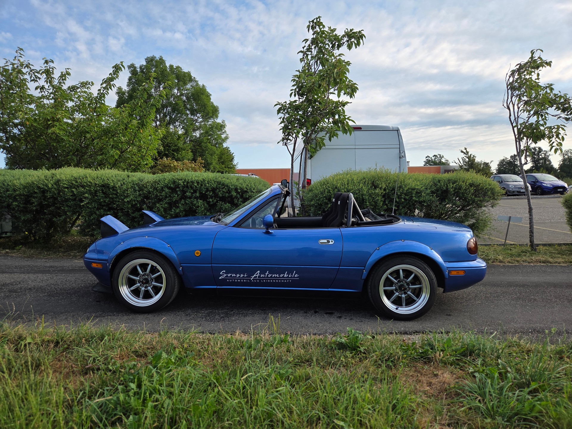 MAZDA MX-5 1.8i-16-showroom-element-2