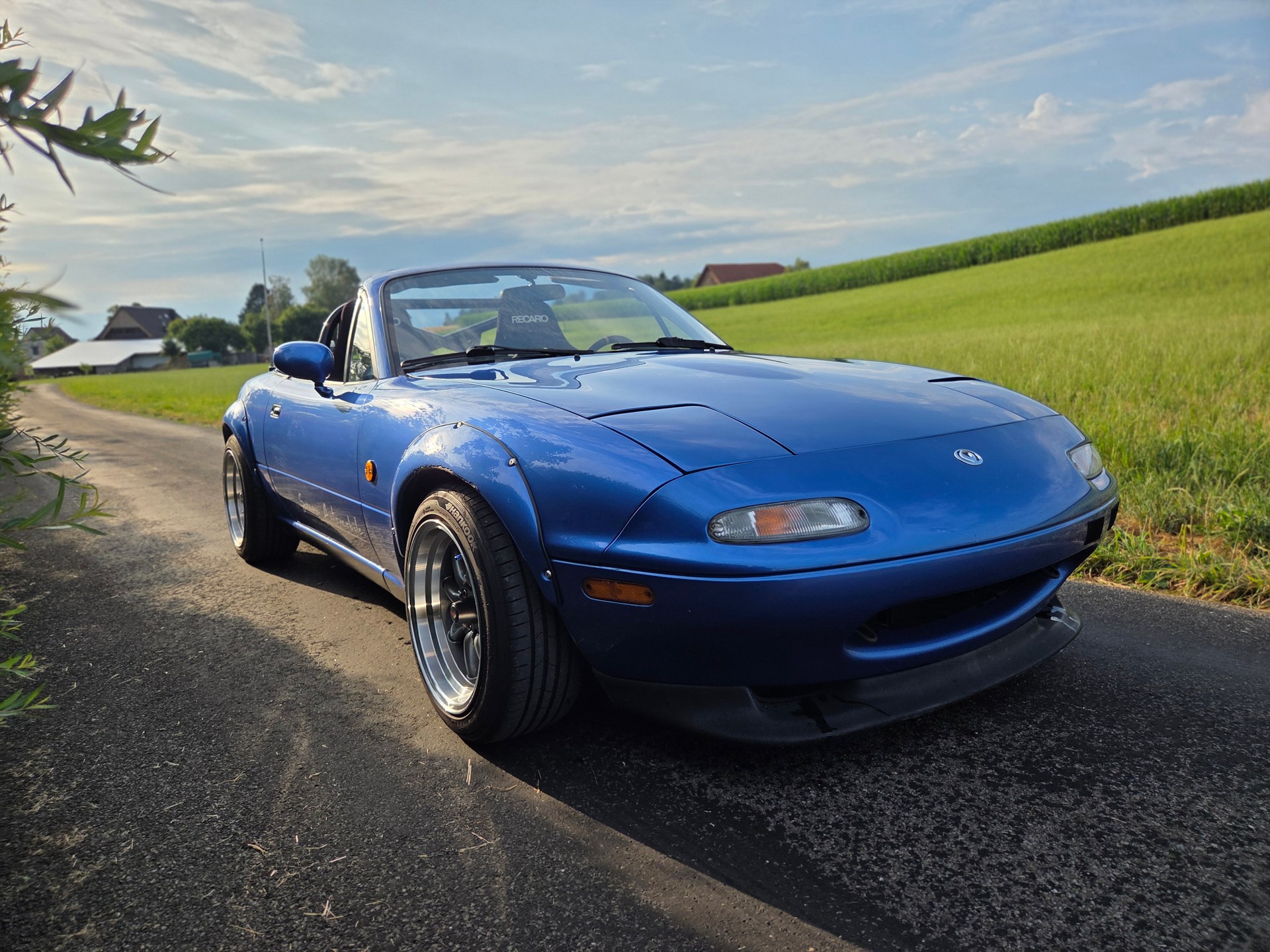 MAZDA MX-5 1.8i-16-image-7