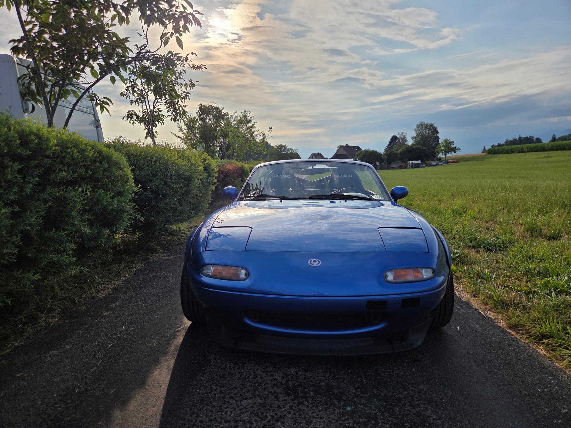 MAZDA MX-5 1.8i-16-image-5