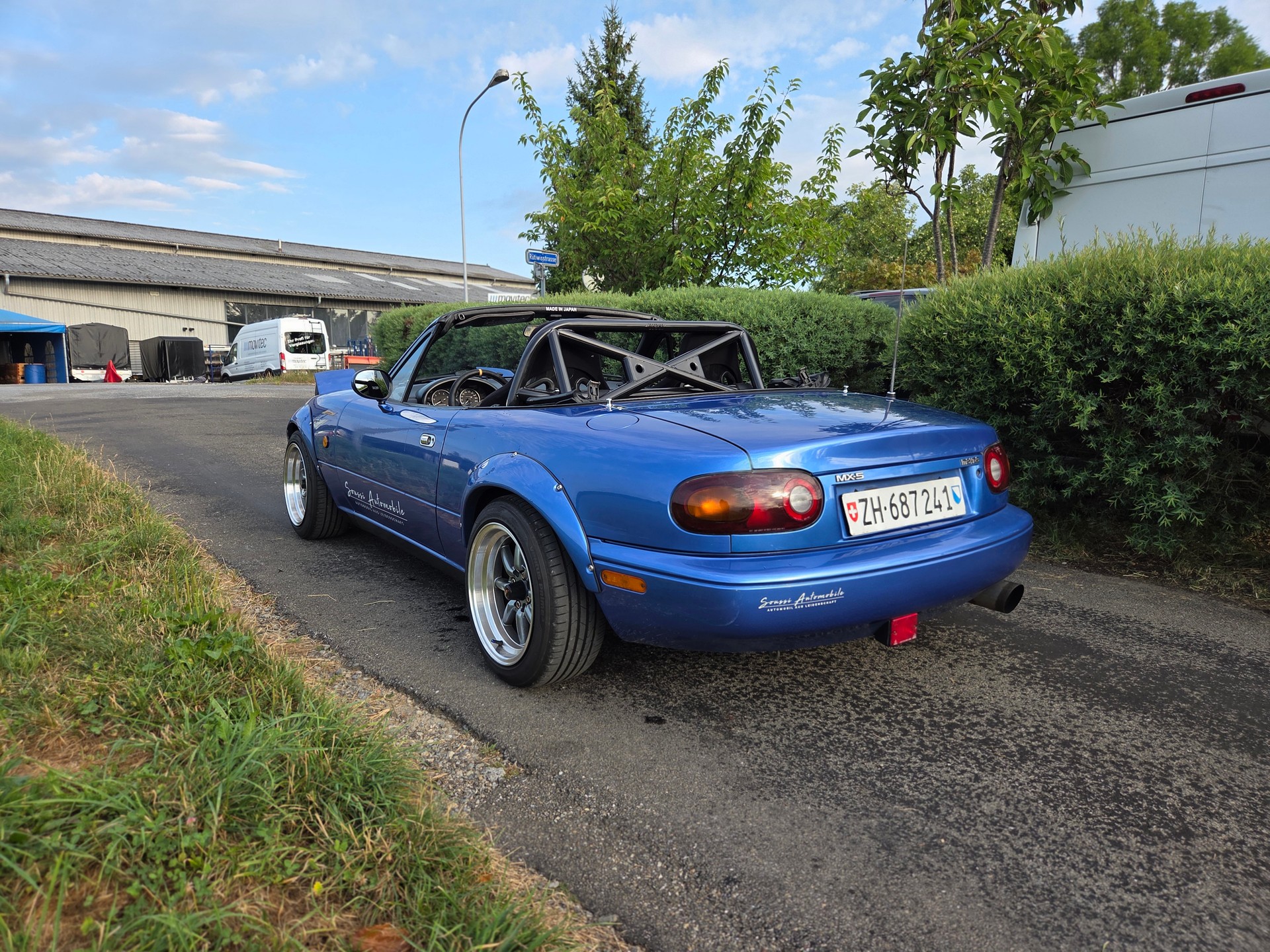 MAZDA MX-5 1.8i-16-image-4
