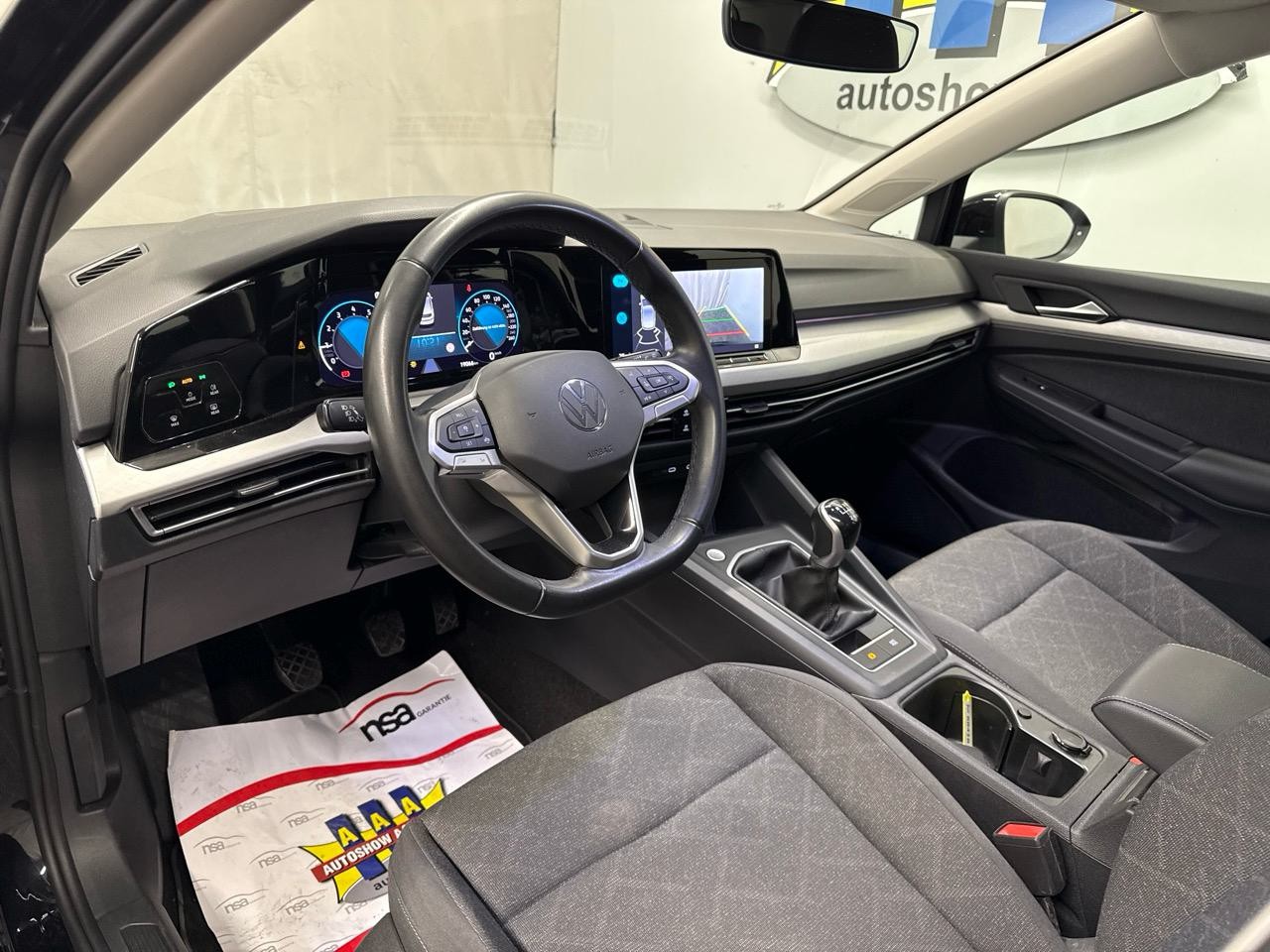 VW Golf 1.0 TSI Life-image-2