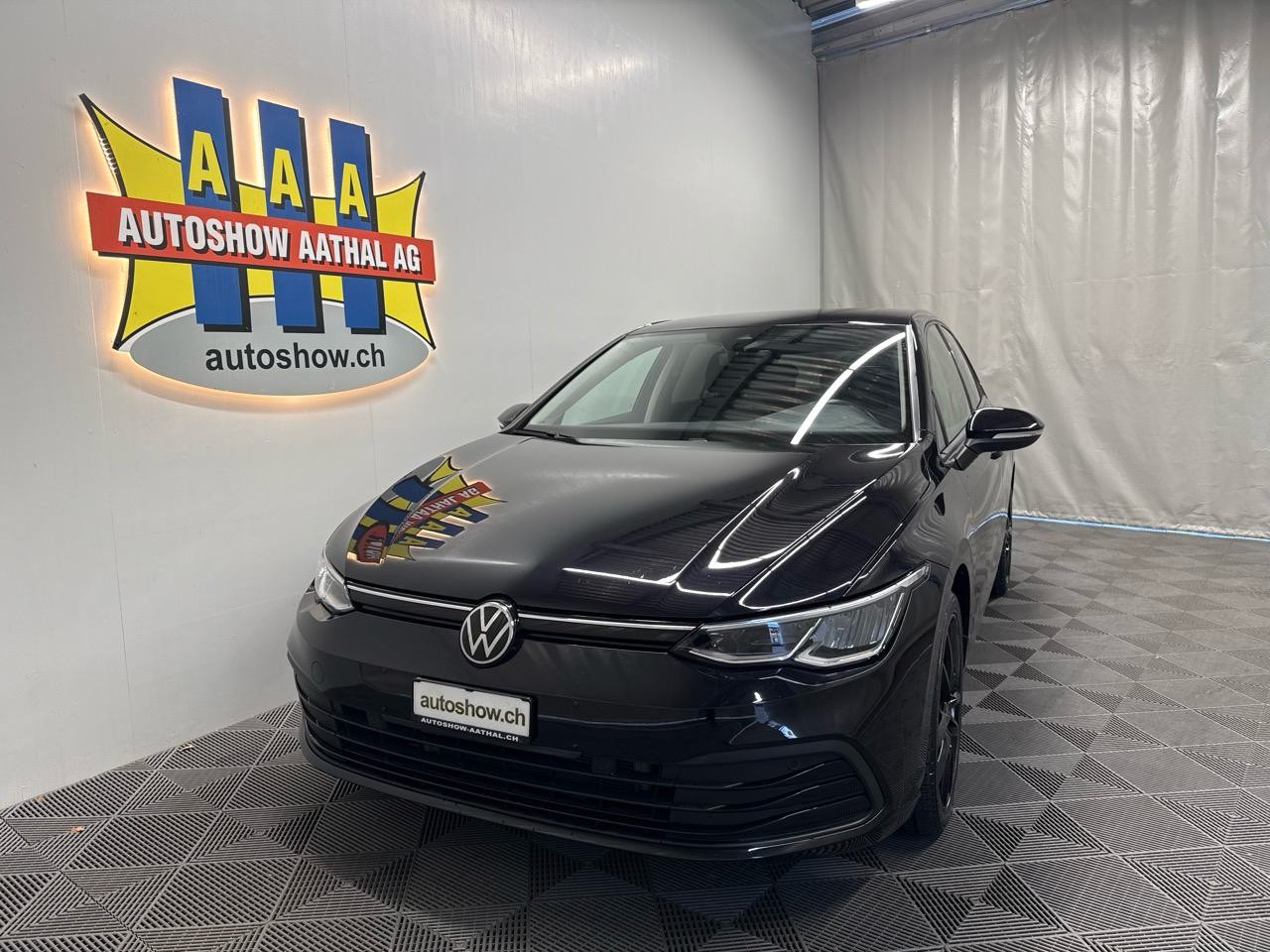 VW Golf 1.0 TSI Life-image-4