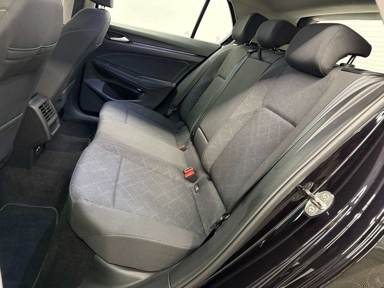 VW Golf 1.0 TSI Life-image-9