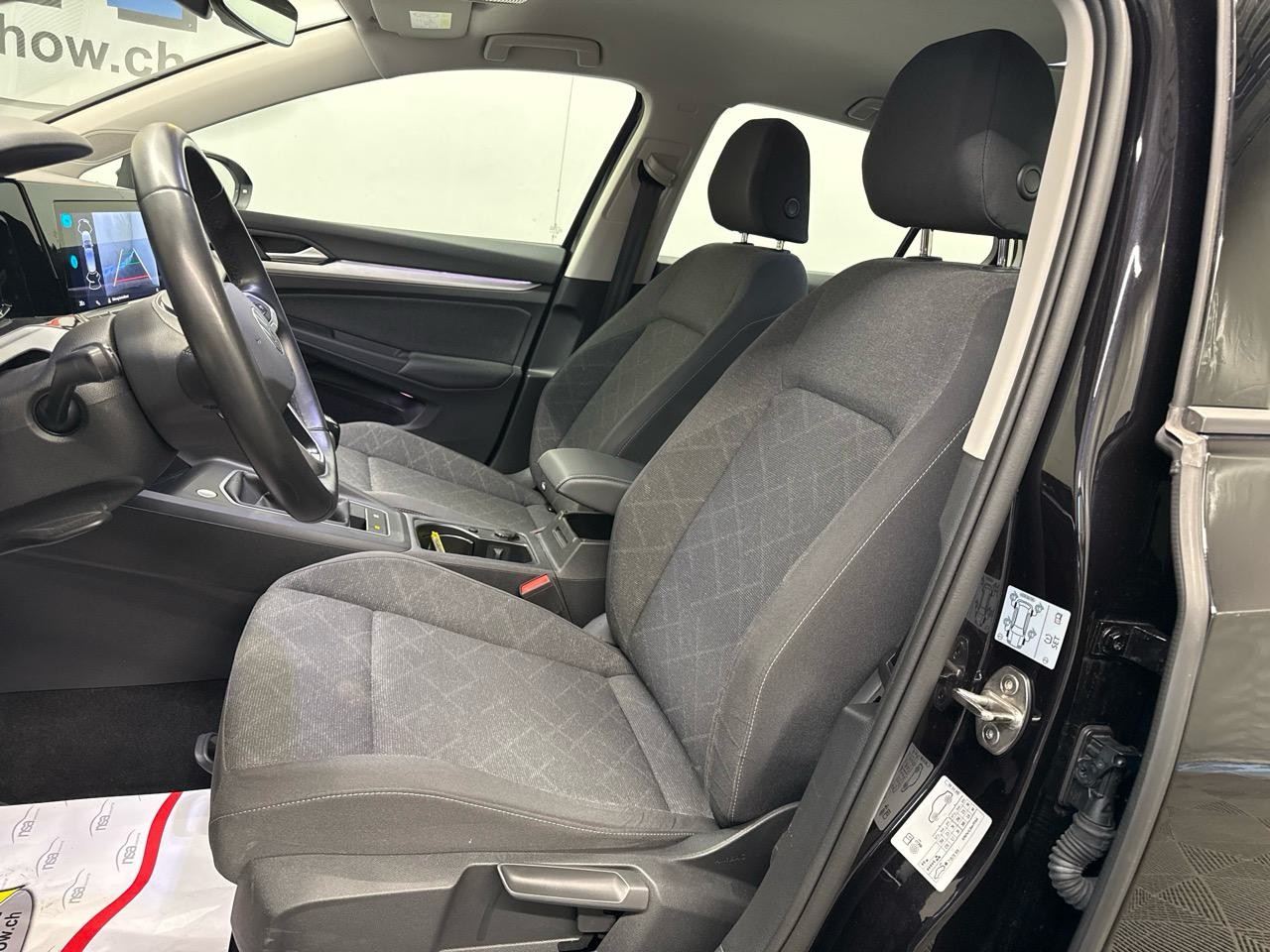 VW Golf 1.0 TSI Life-image-3