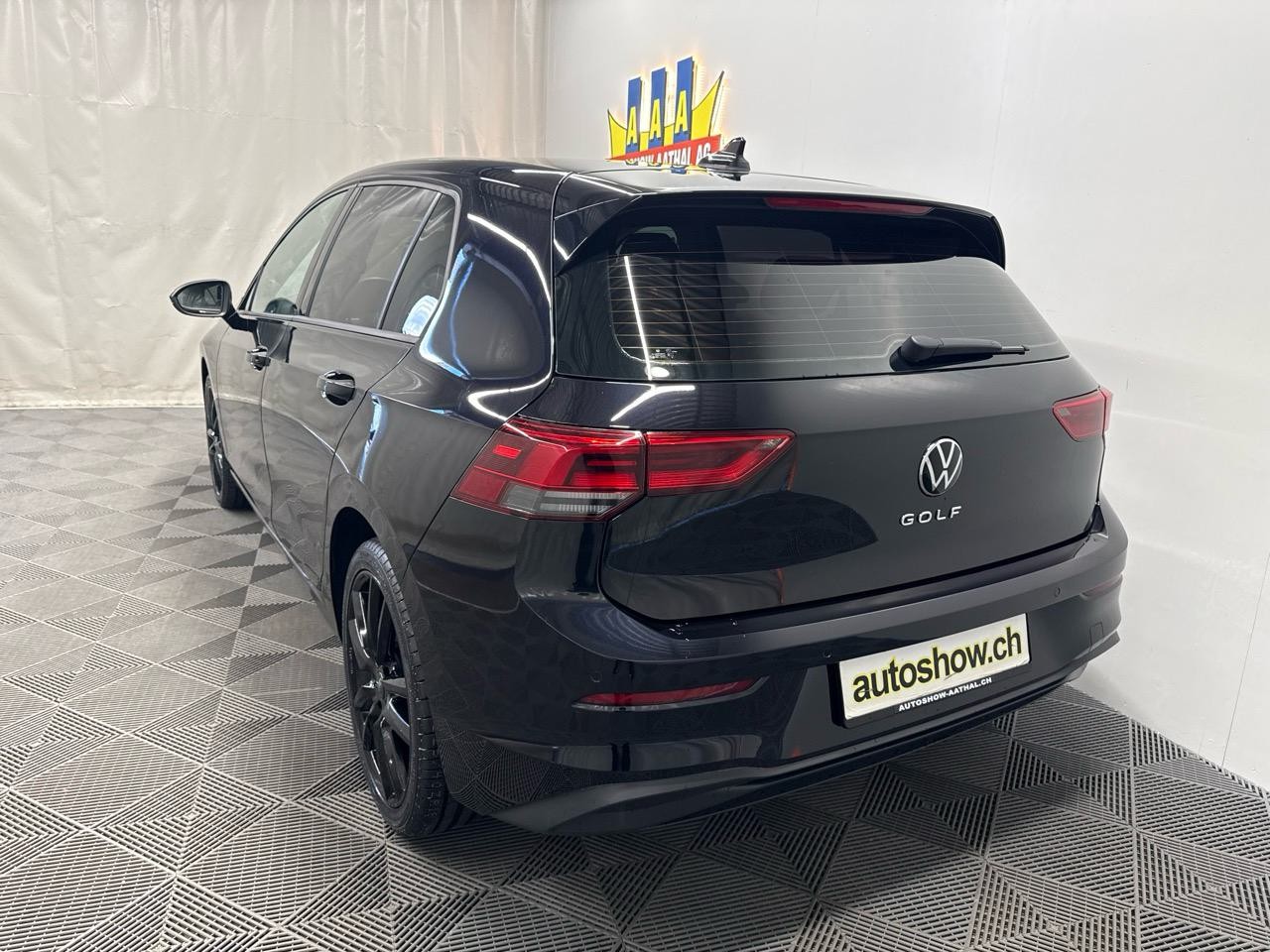 VW Golf 1.0 TSI Life-image-3