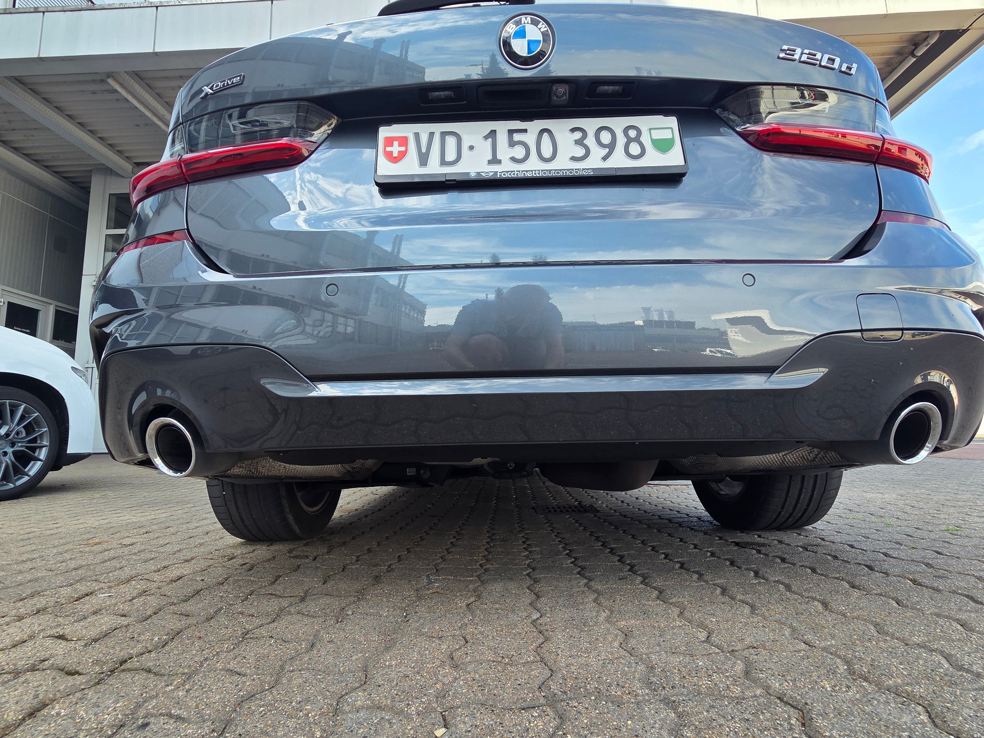 BMW 320d xDrive 48V Touring M Sport Steptronic-image-21