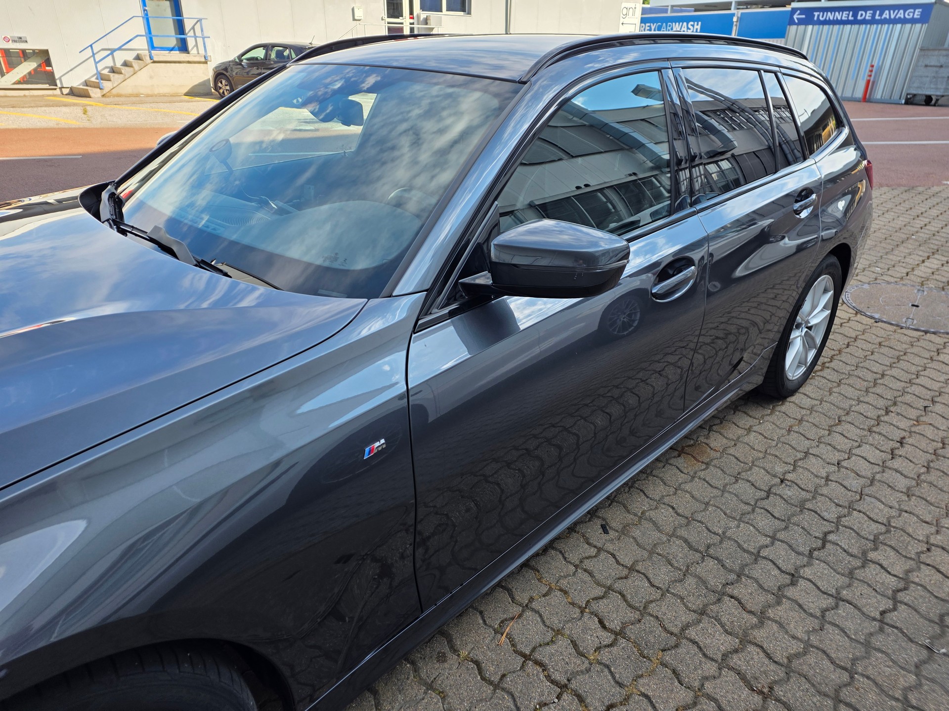 BMW 320d xDrive 48V Touring M Sport Steptronic-showroom-element-3
