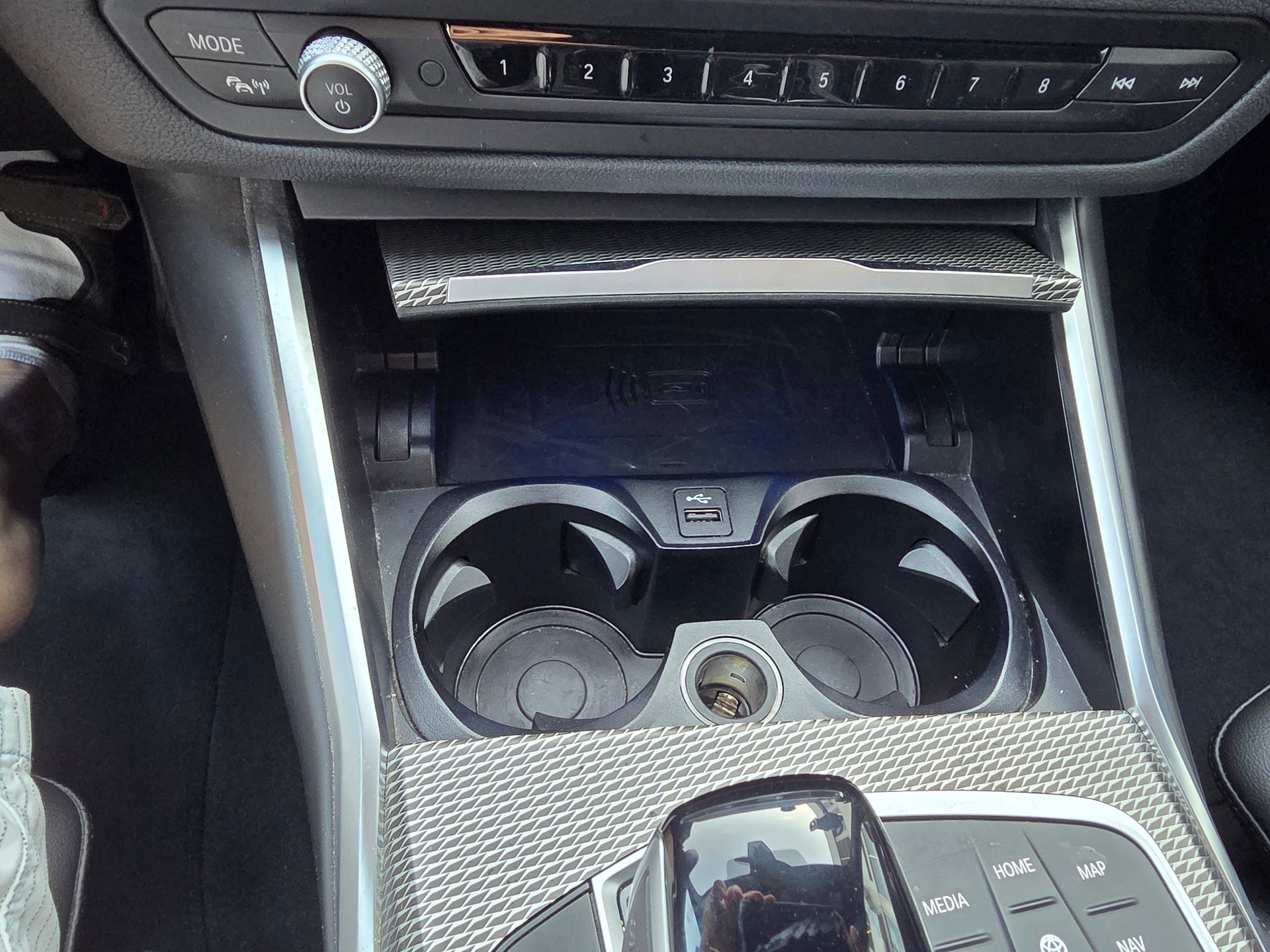 BMW 320d xDrive 48V Touring M Sport Steptronic-image-38
