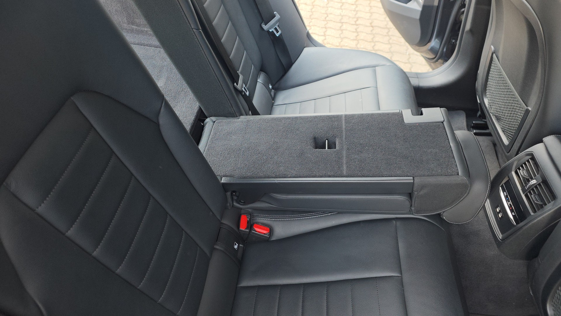 BMW 320d xDrive 48V Touring M Sport Steptronic-image-47