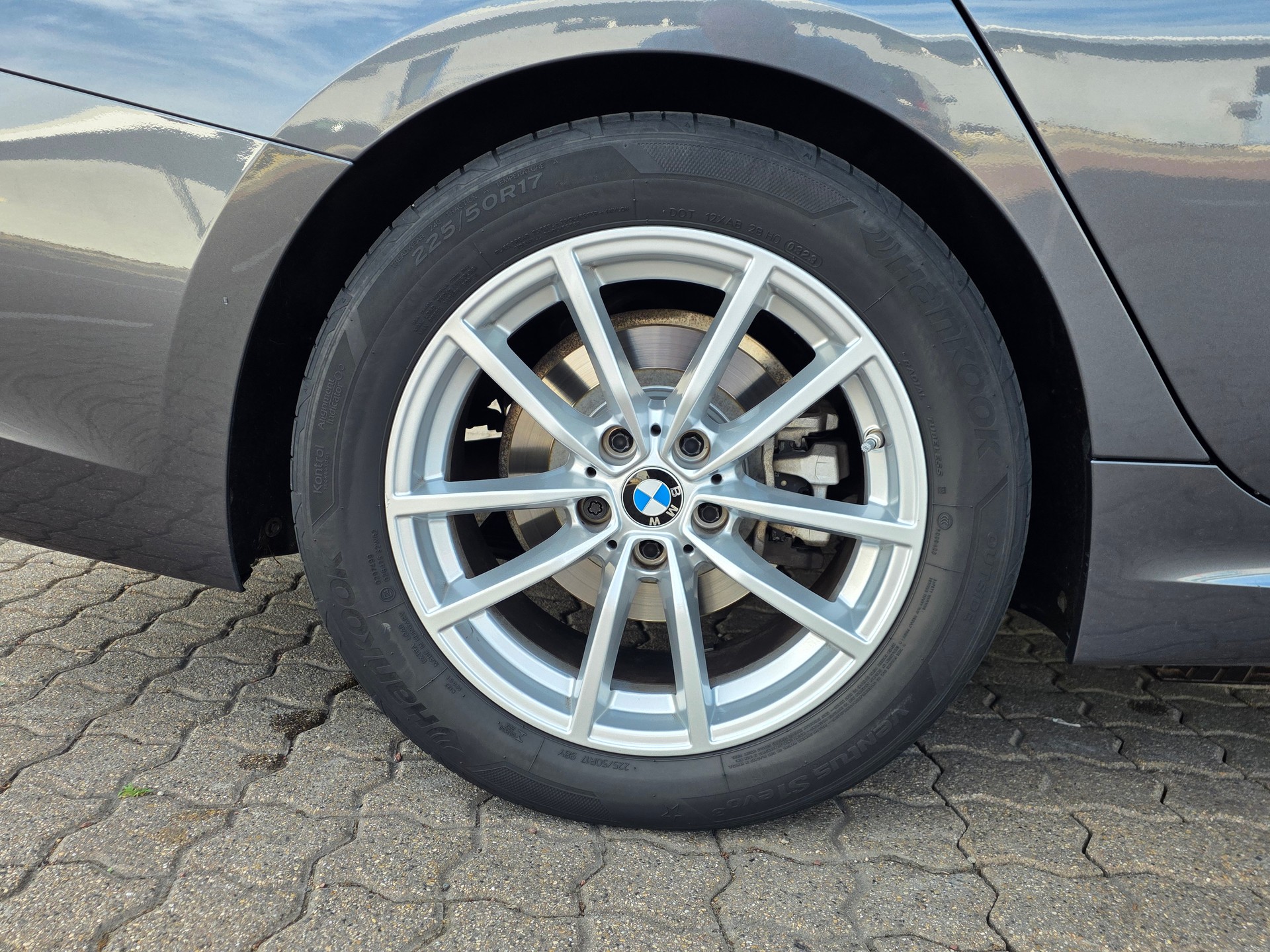 BMW 320d xDrive 48V Touring M Sport Steptronic-image-22