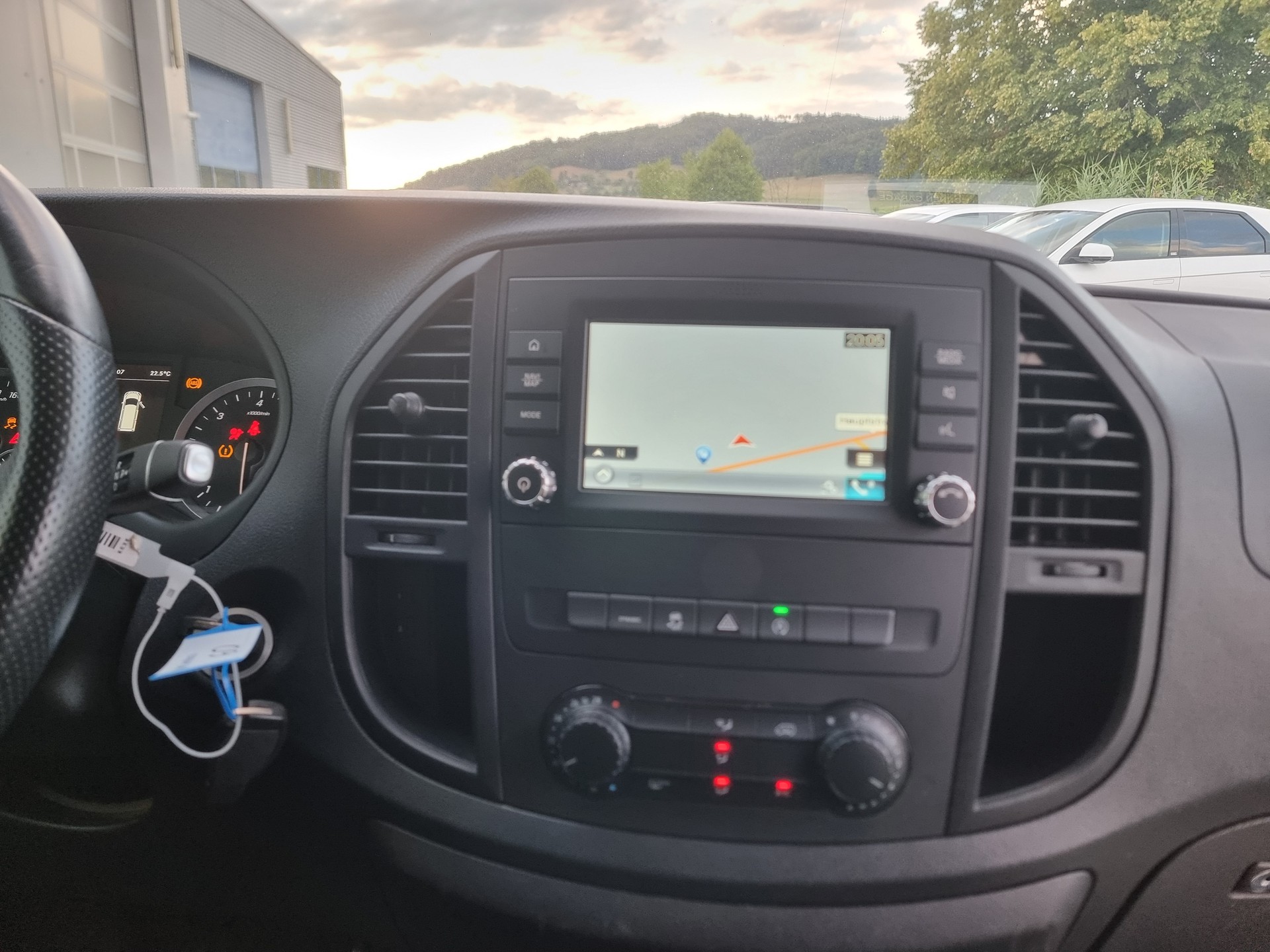 MERCEDES-BENZ Vito 114 CDI Lang 7G-Tronic-image-3