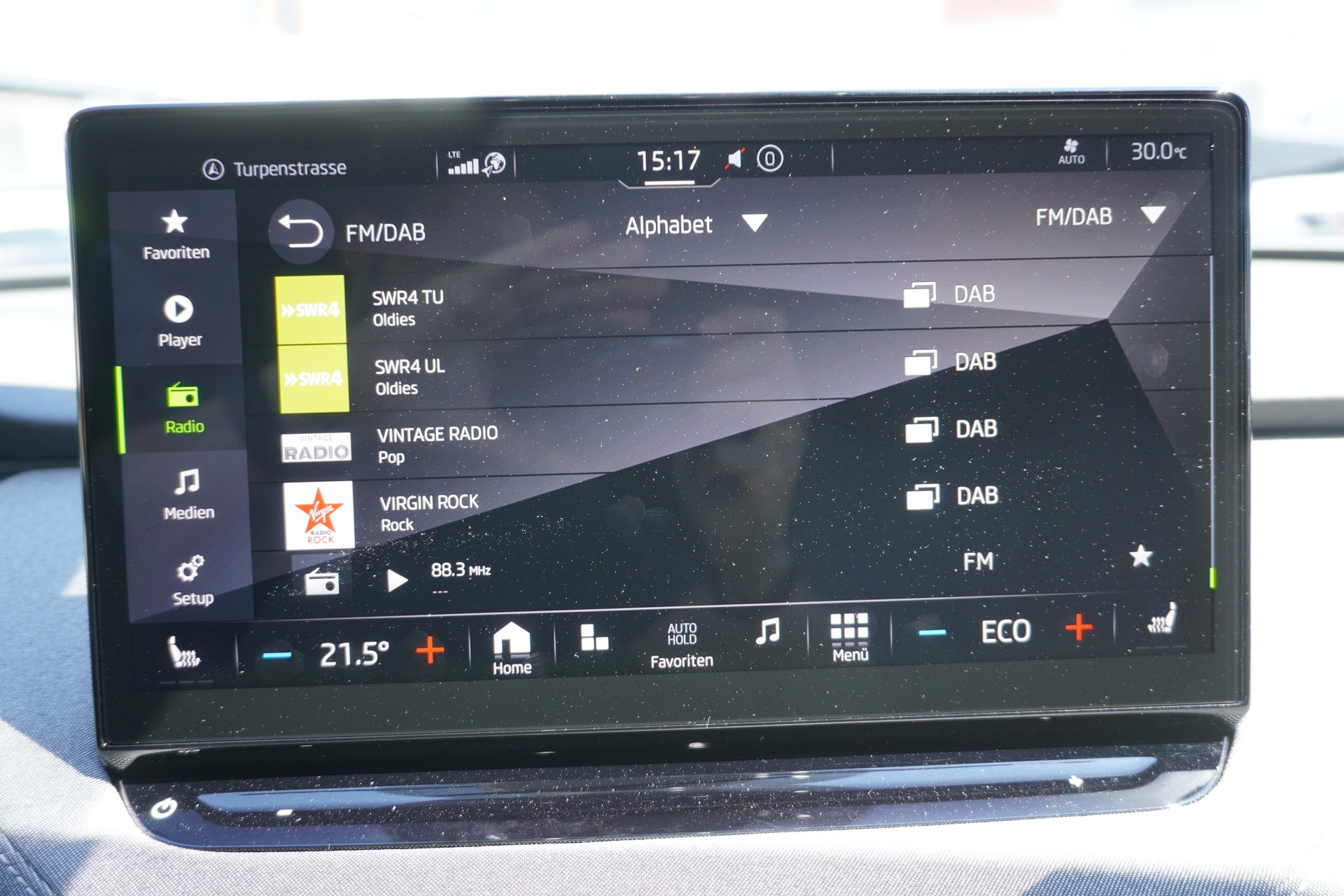 SKODA Enyaq iV 80-image-24