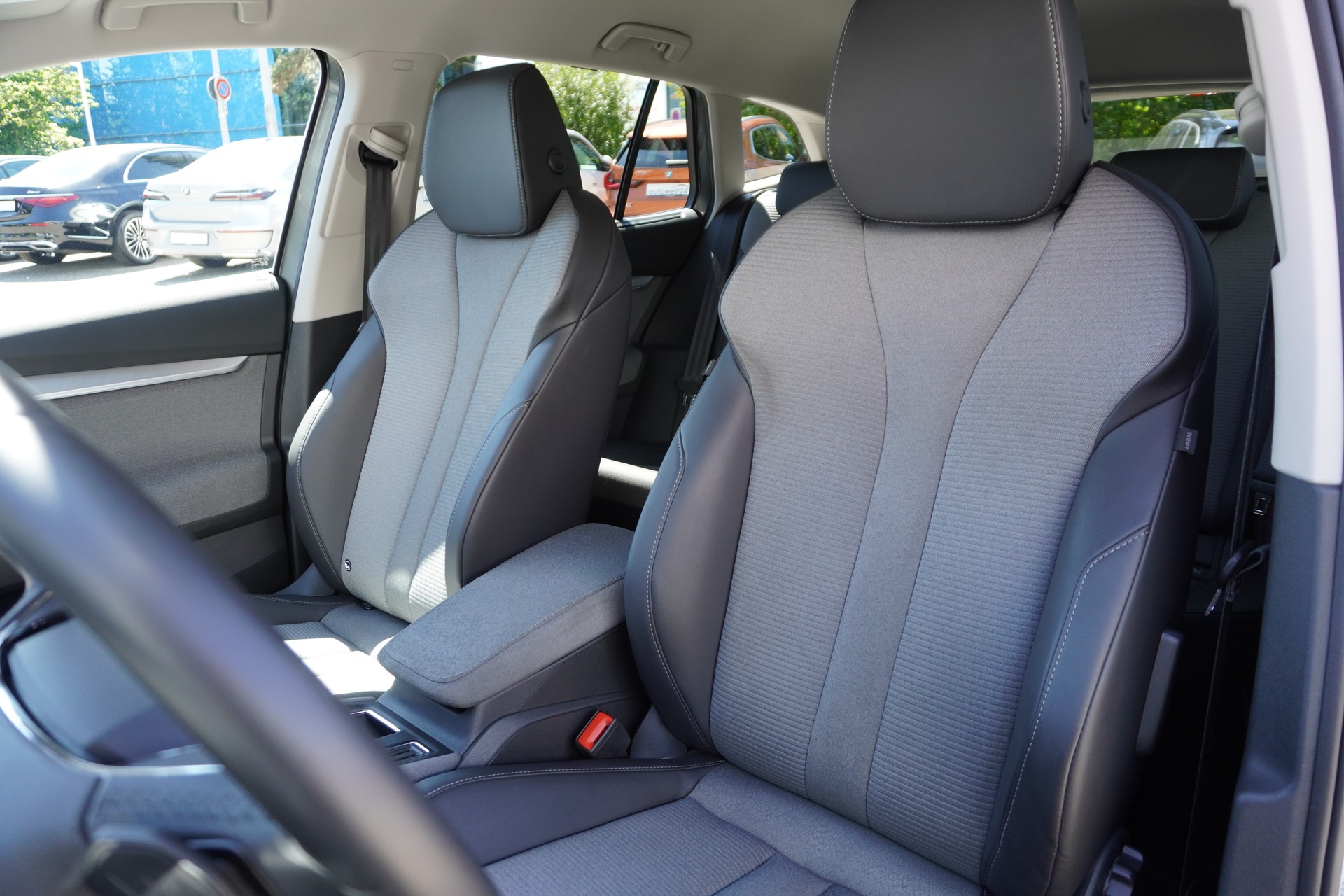 SKODA Enyaq iV 80-image-12