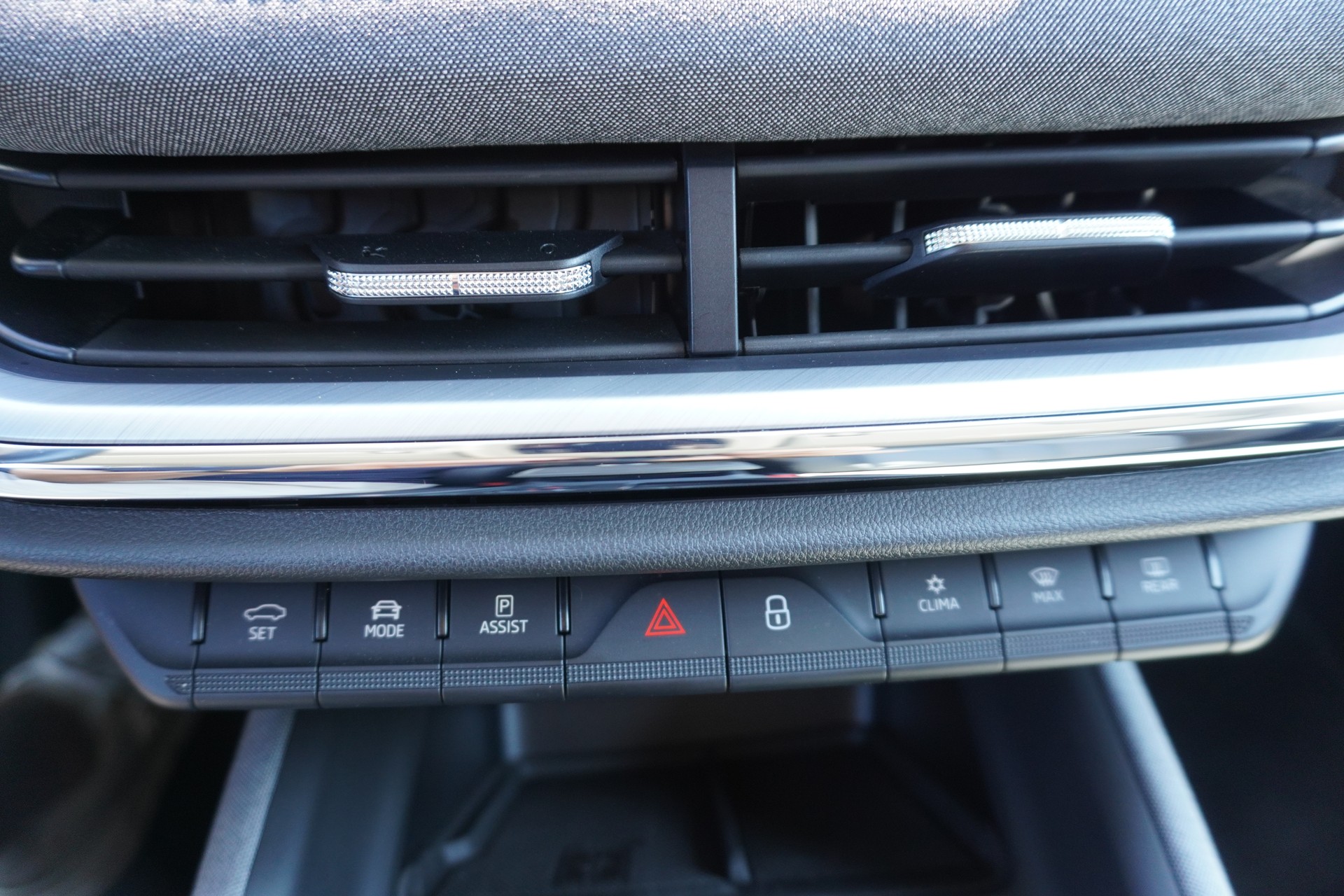 SKODA Enyaq iV 80-image-19