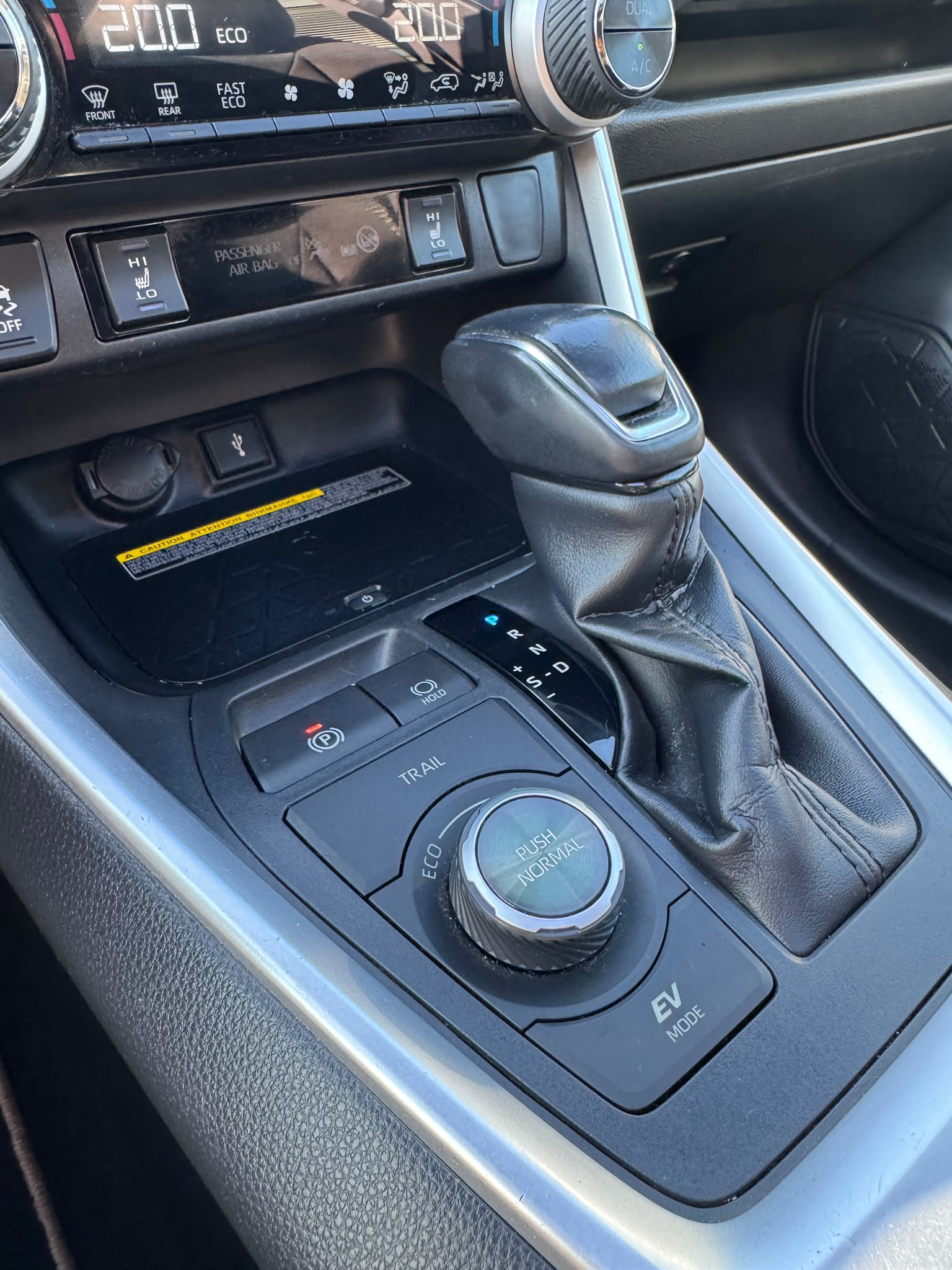 TOYOTA RAV-4 2.5 HSD Style e-CVT 4WD-image-31