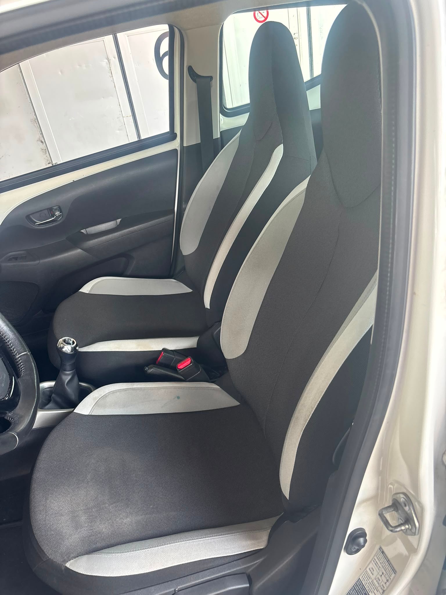 TOYOTA Aygo 1.0 VVT-i x-play-image-10
