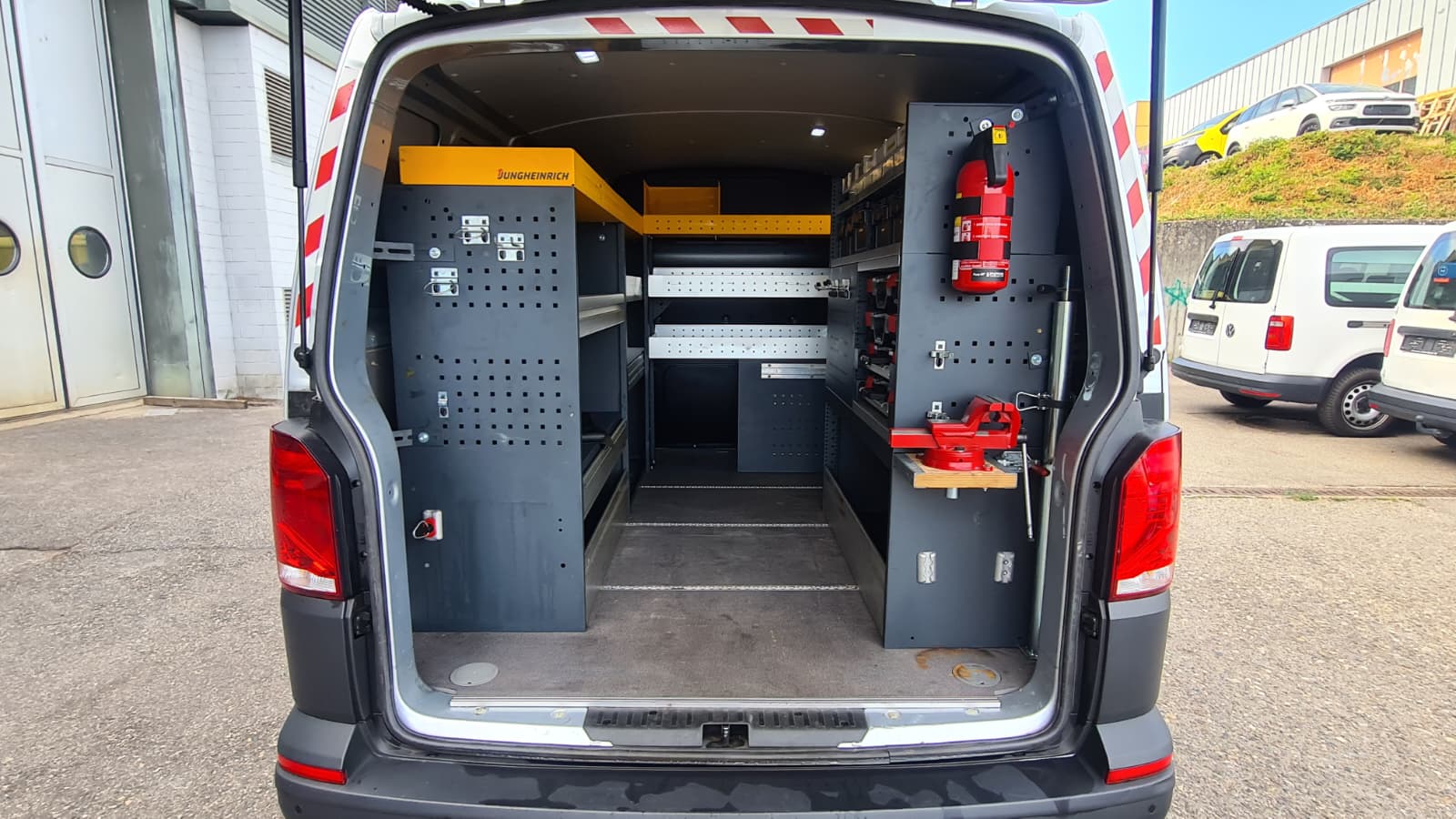 VW T6.1 2.0 TDI ** 3-Plätzer ** Gr-Navi ** RF-Kamera ** PDC V+H ** Tempomat ** Sortimo ** LTZ MFK & Service 05.03.2026 ** **-image-10