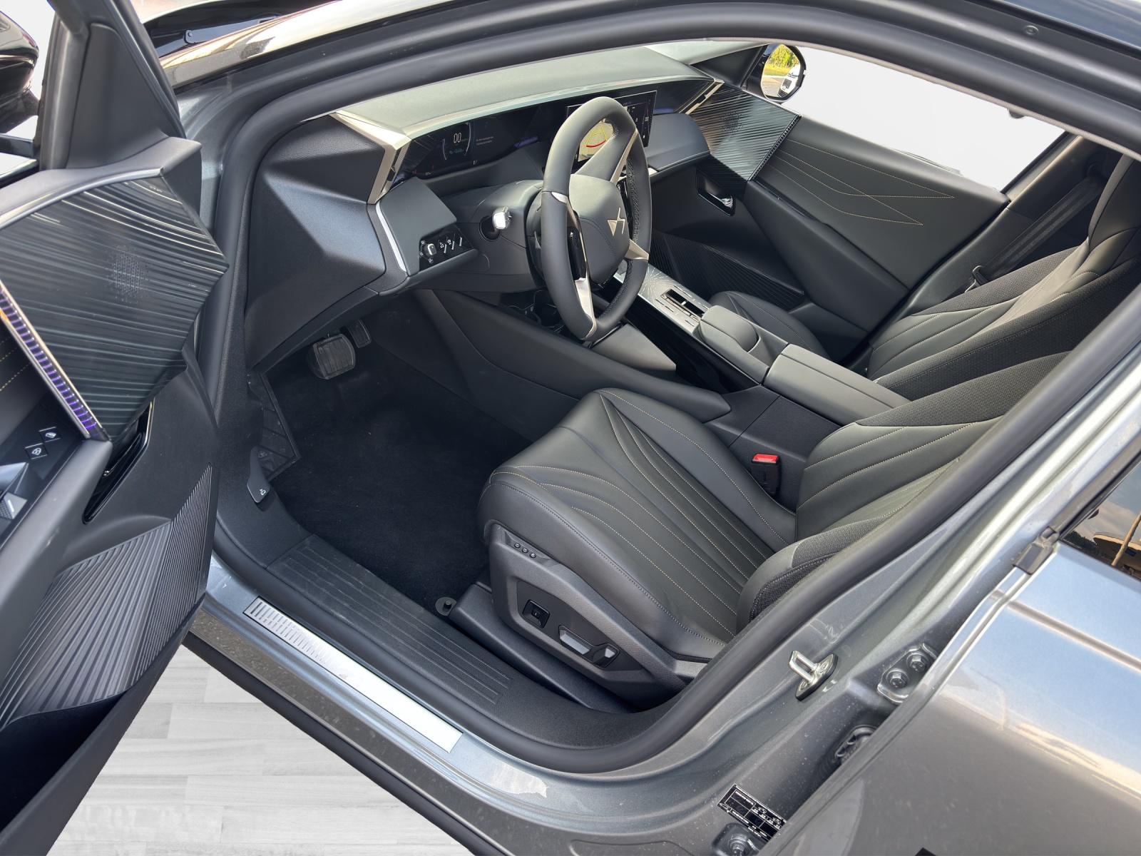 DS AUTOMOBILES No8 E-Tense Pallas-image-9