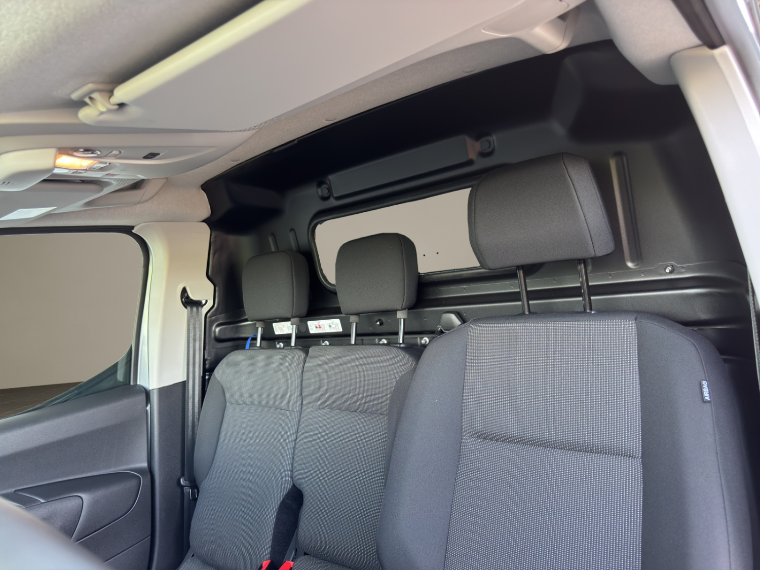 TOYOTA PROACE CITY Van L2 52KWh Advanced-image-9