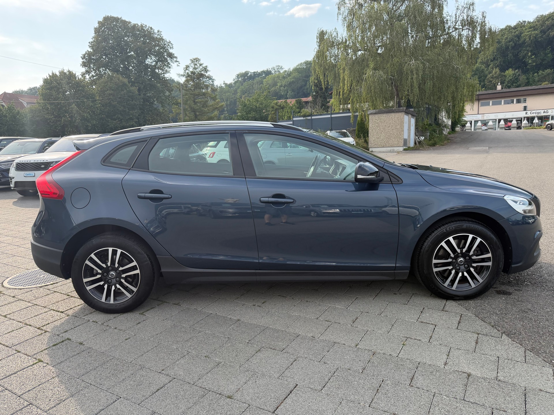 VOLVO V40 Cross Country T4 AWD Geartronic-image-4