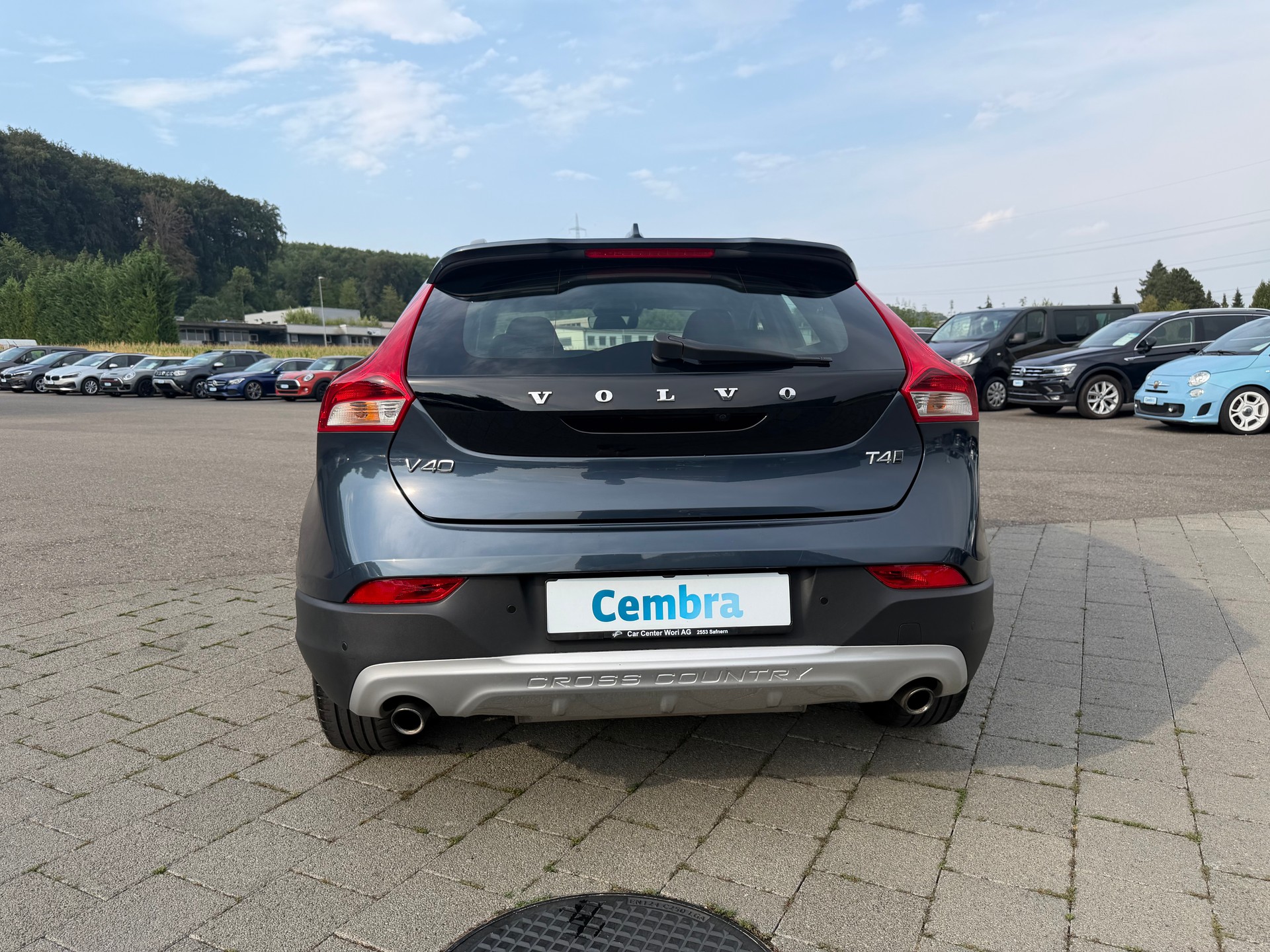 VOLVO V40 Cross Country T4 AWD Geartronic-image-3