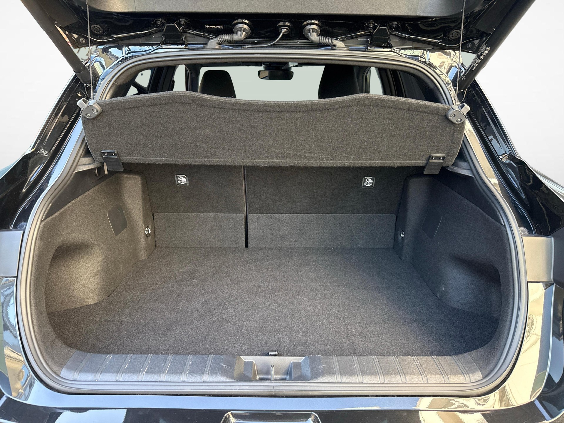LEXUS LBX 1.5 Hybrid Relax AWD-image-11