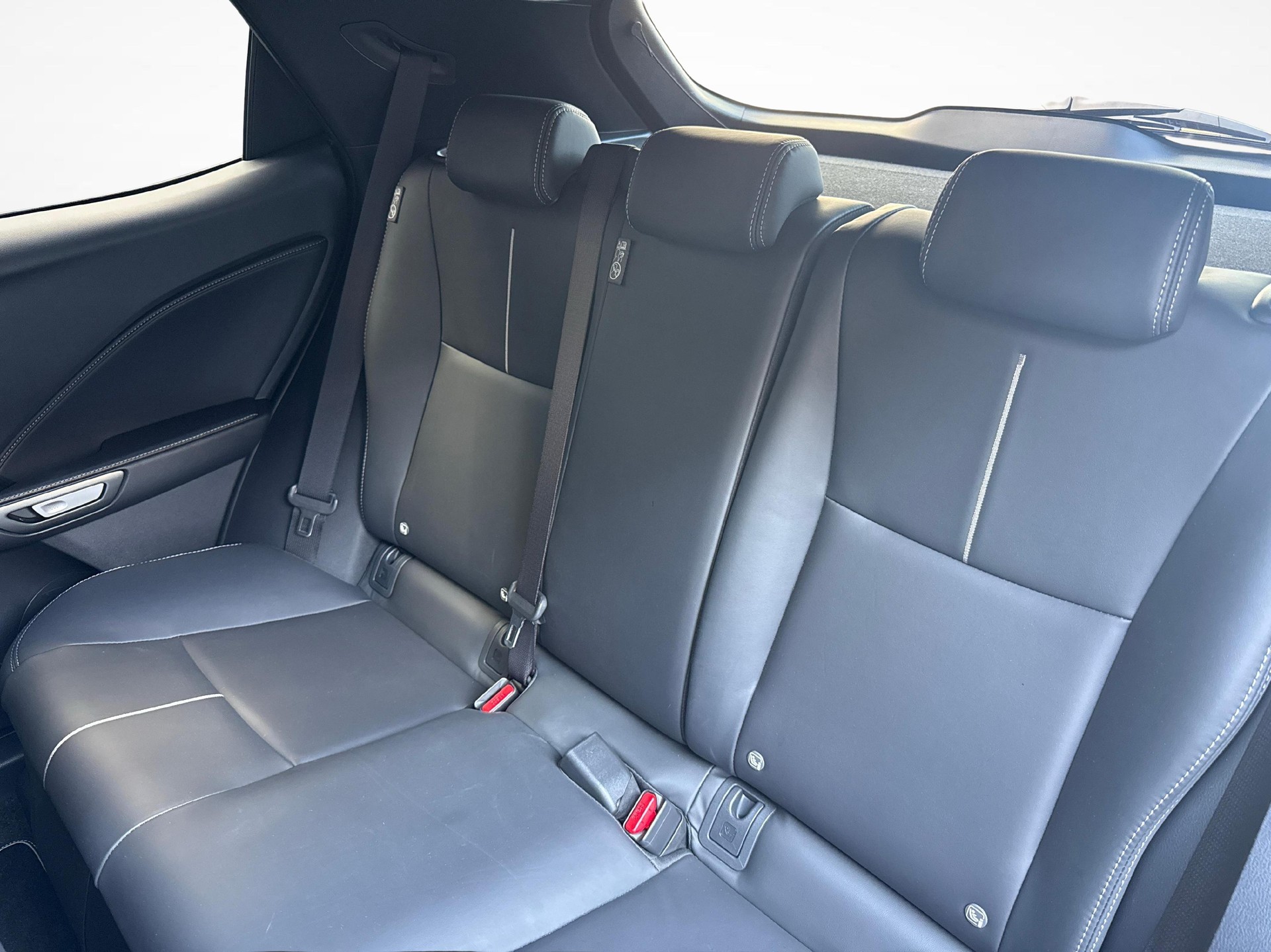 LEXUS LBX 1.5 Hybrid Relax AWD-image-10