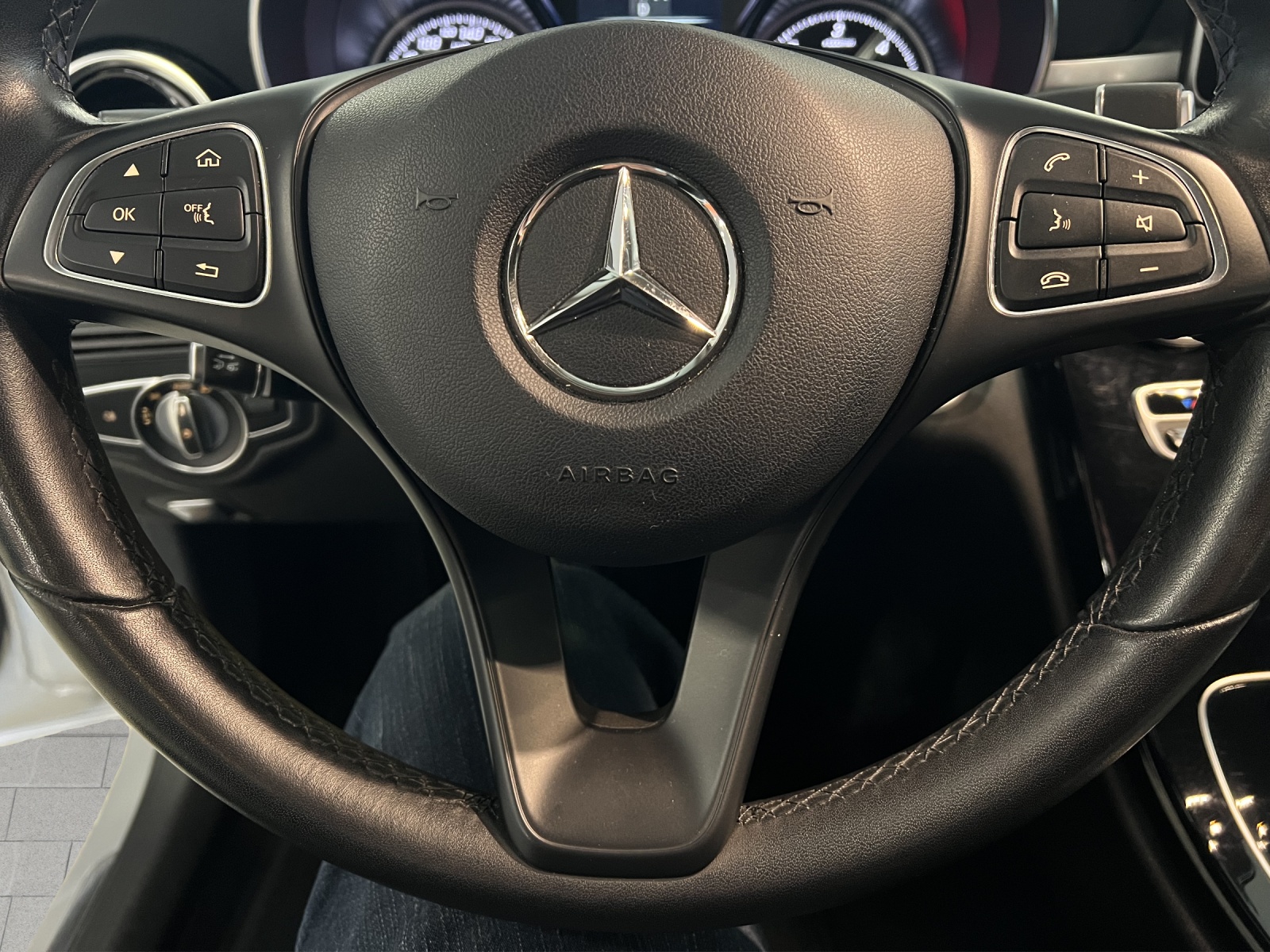 MERCEDES-BENZ C 220 d Swiss Star Avantgarde 4Matic 9G-Tronic-image-16