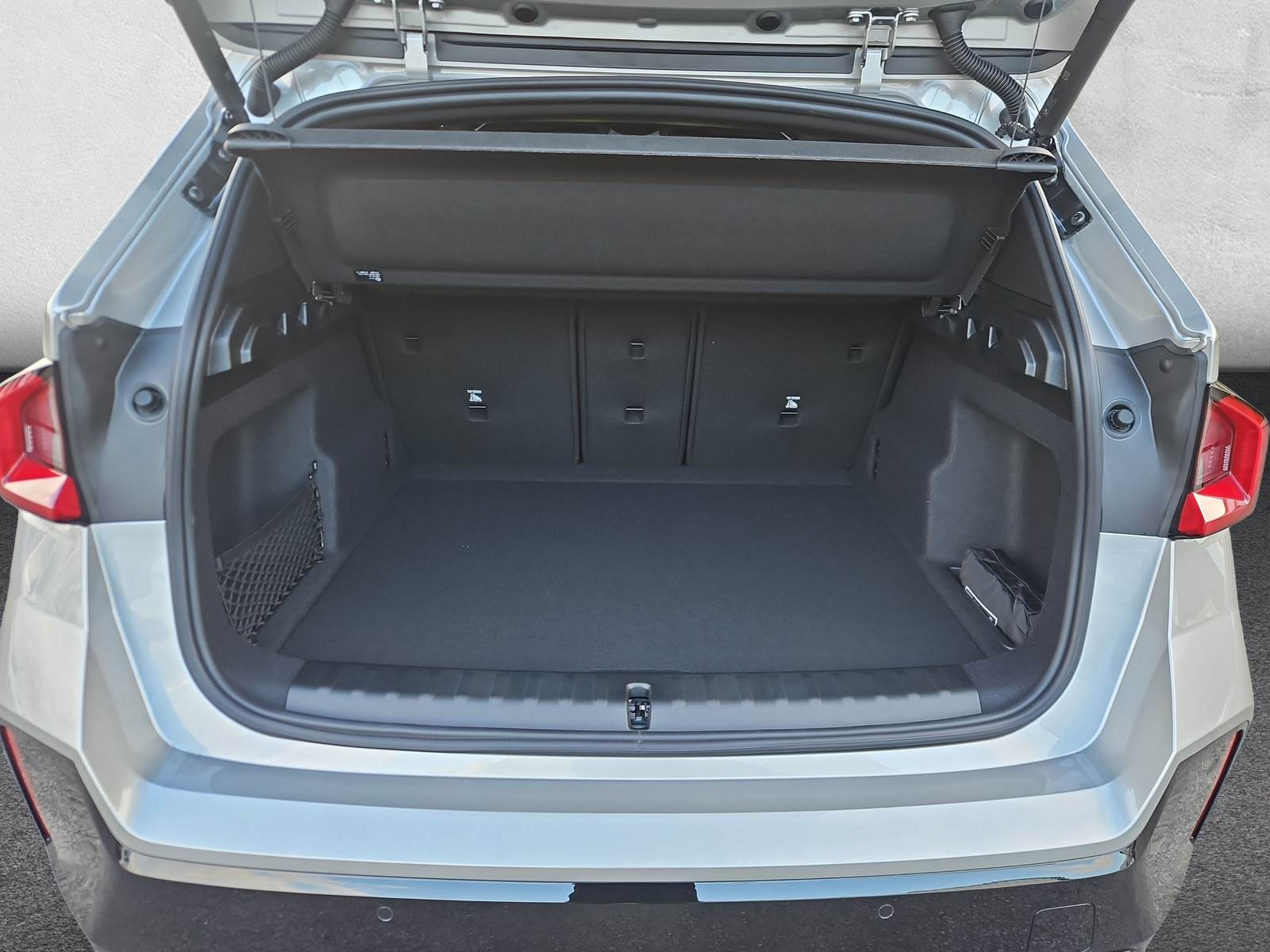 BMW X1 xDrive M35i-image-9