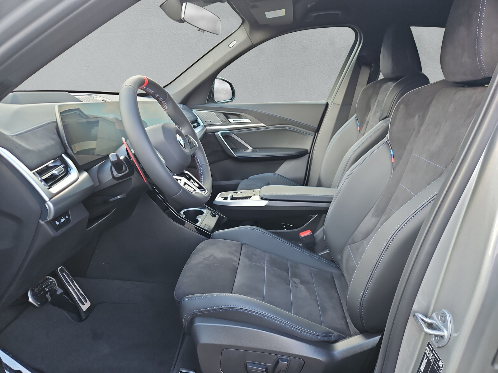 BMW X1 xDrive M35i-image-10